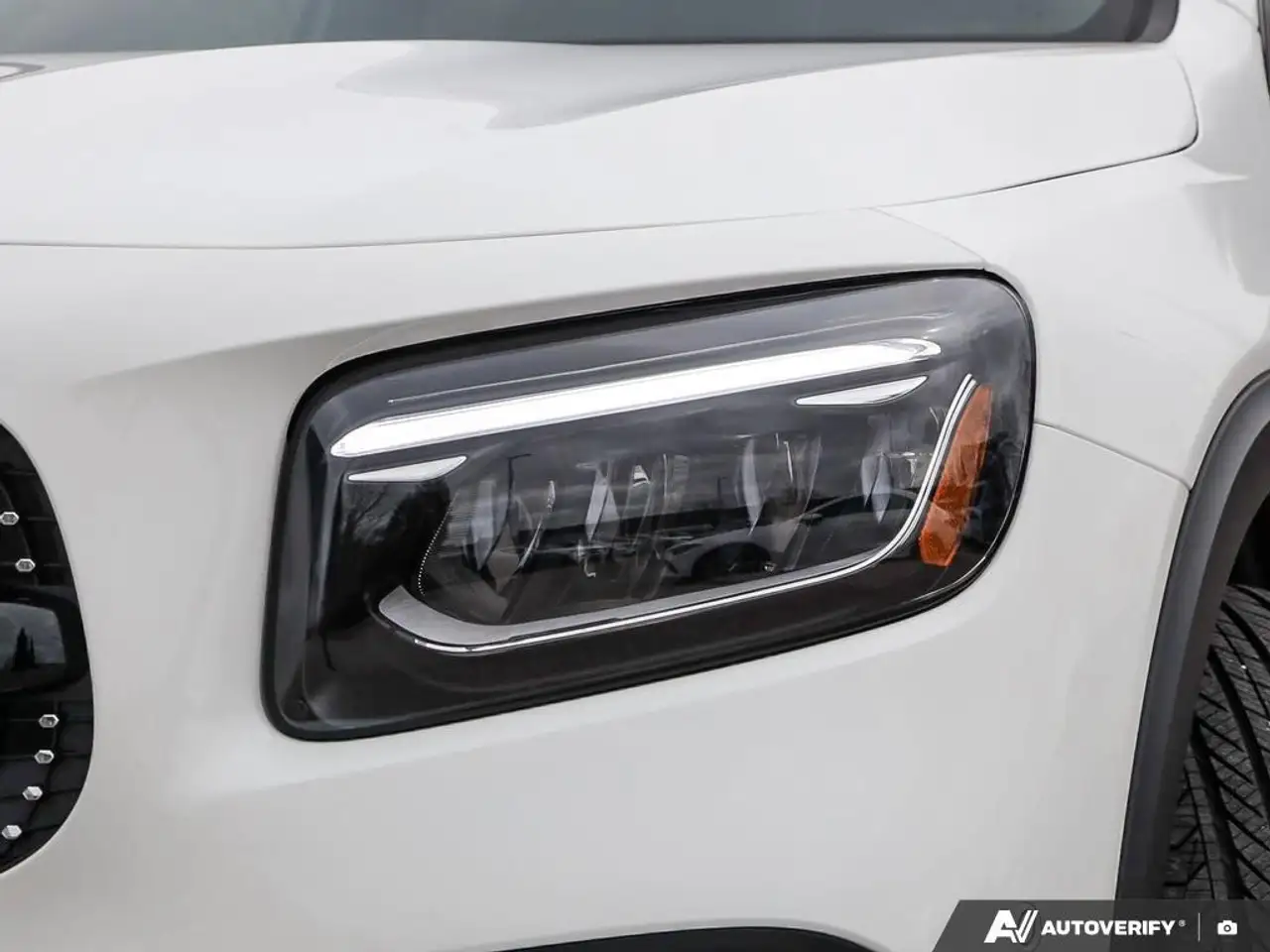 Mercedes-Benz GLB снимка Mercedes-Benz GLB
