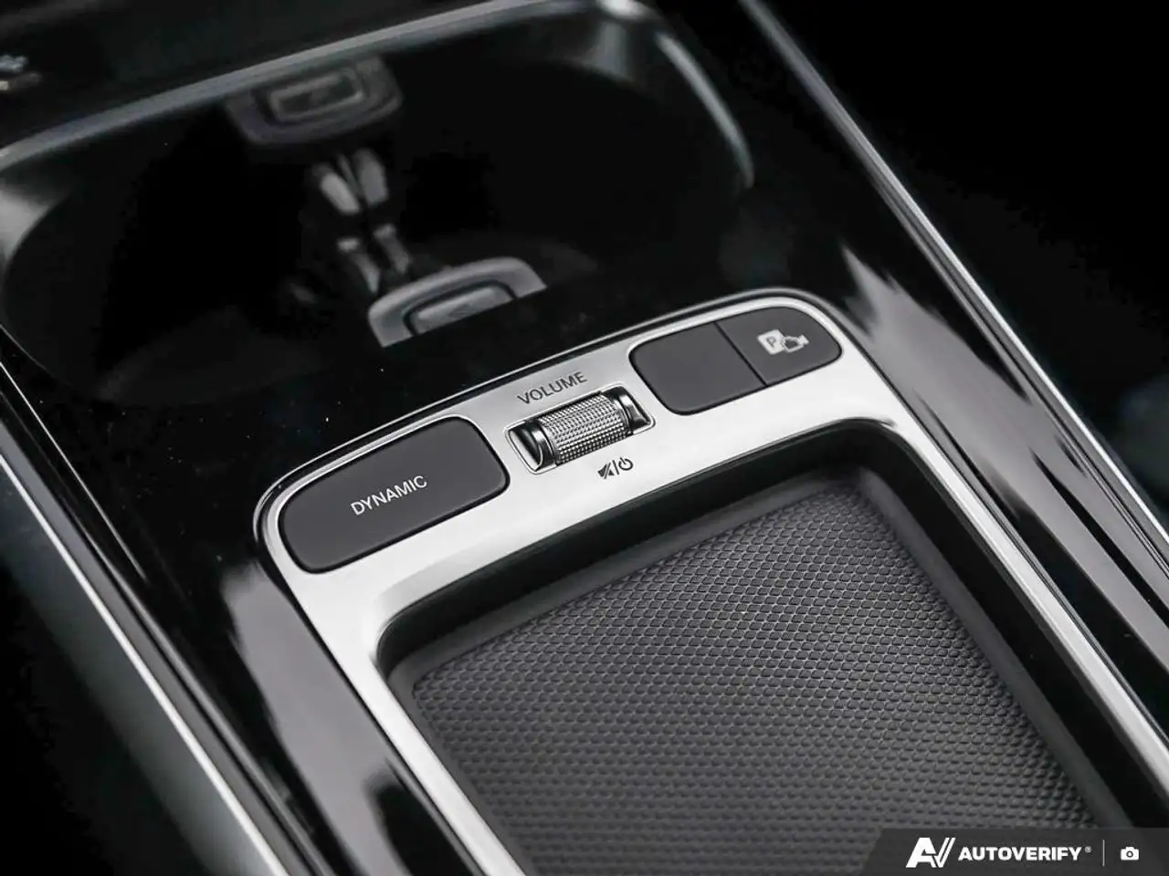 Mercedes-Benz GLB снимка Mercedes-Benz GLB