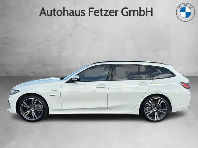 BMW 3 Series view 2