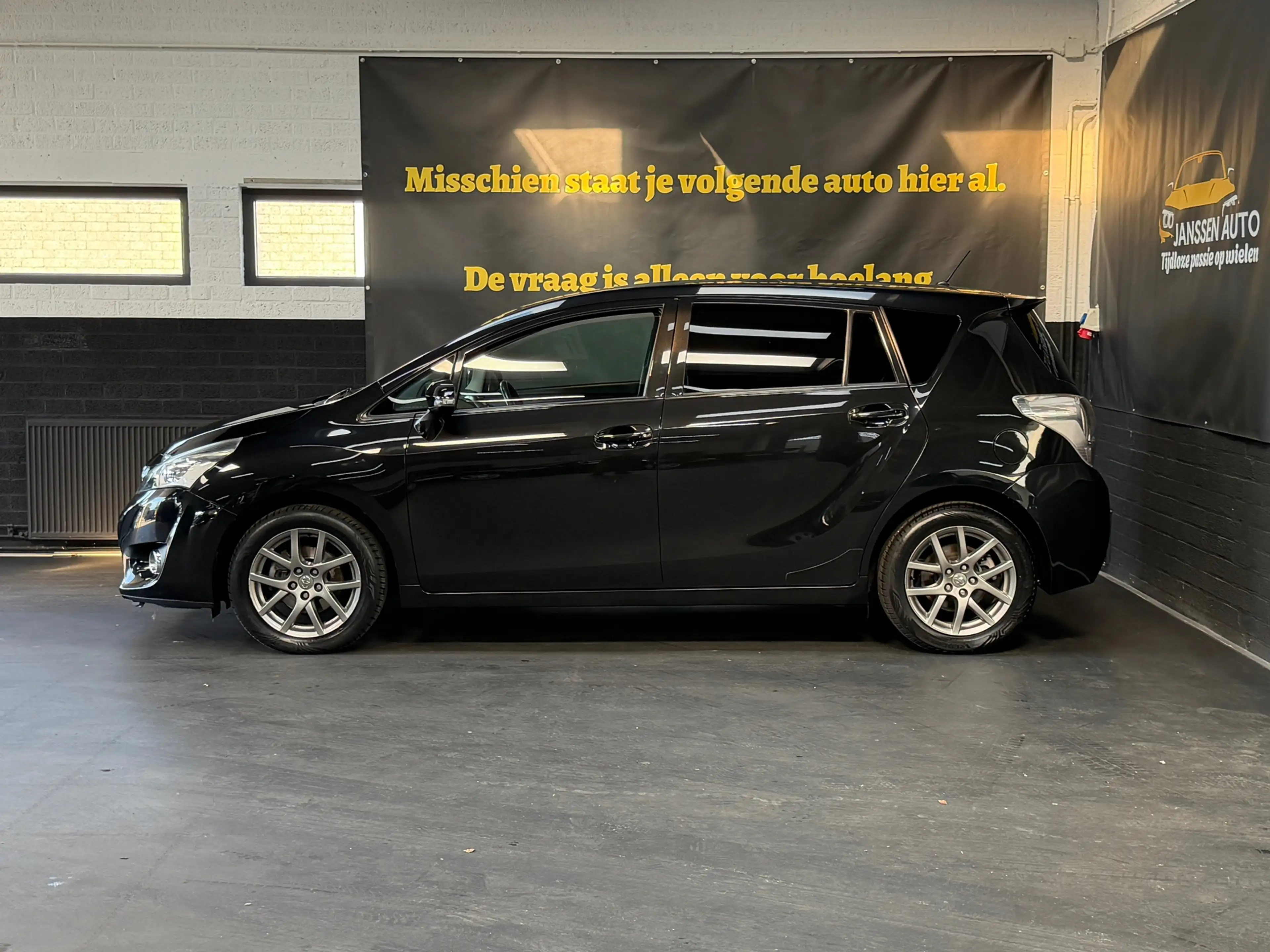 Toyota Verso 1.6 VVT-i Aspiration | Camera | Pano |6-bak | Zeer — photo 3