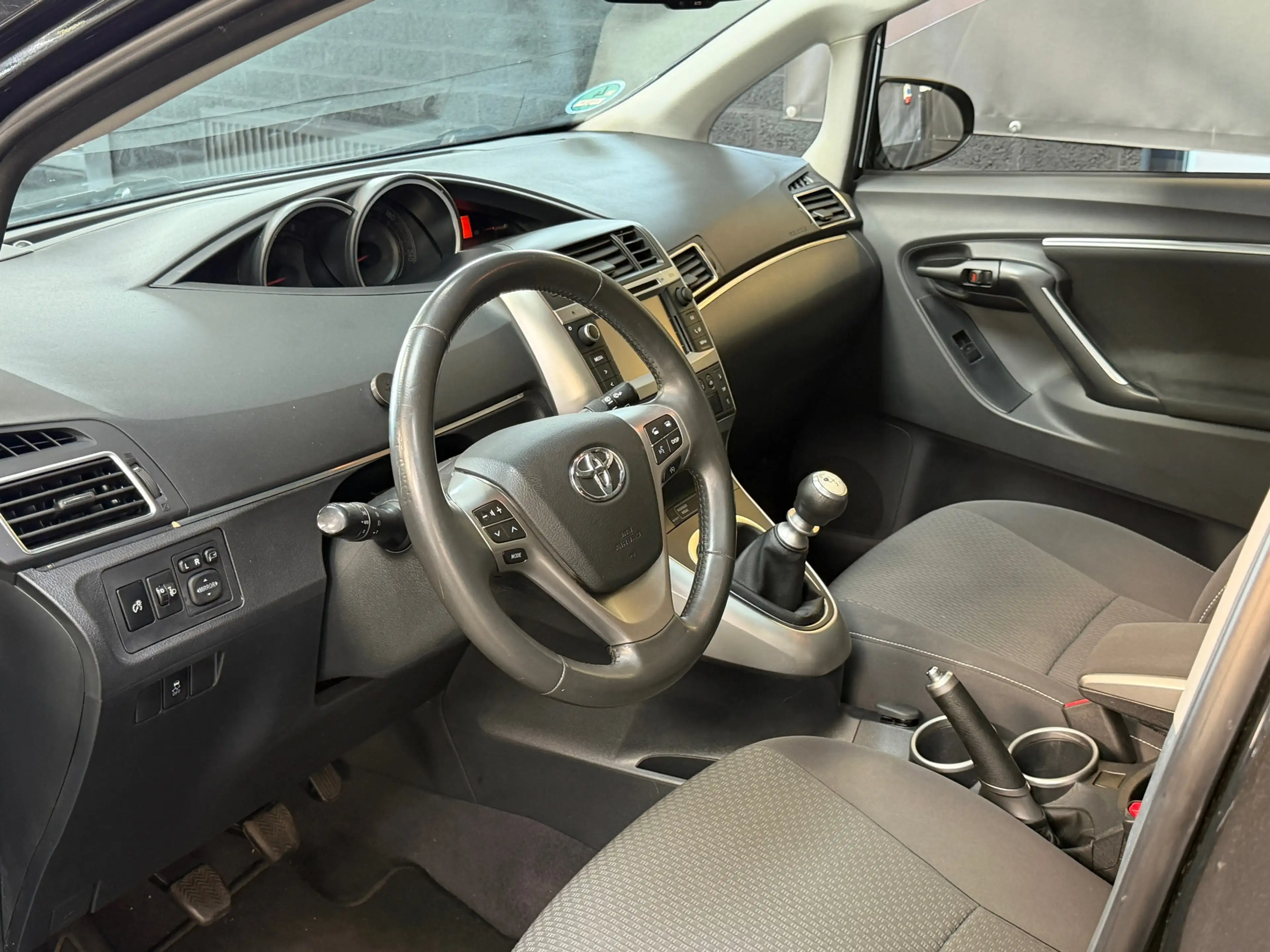 Toyota Verso 1.6 VVT-i Aspiration | Camera | Pano |6-bak | Zeer — photo 7