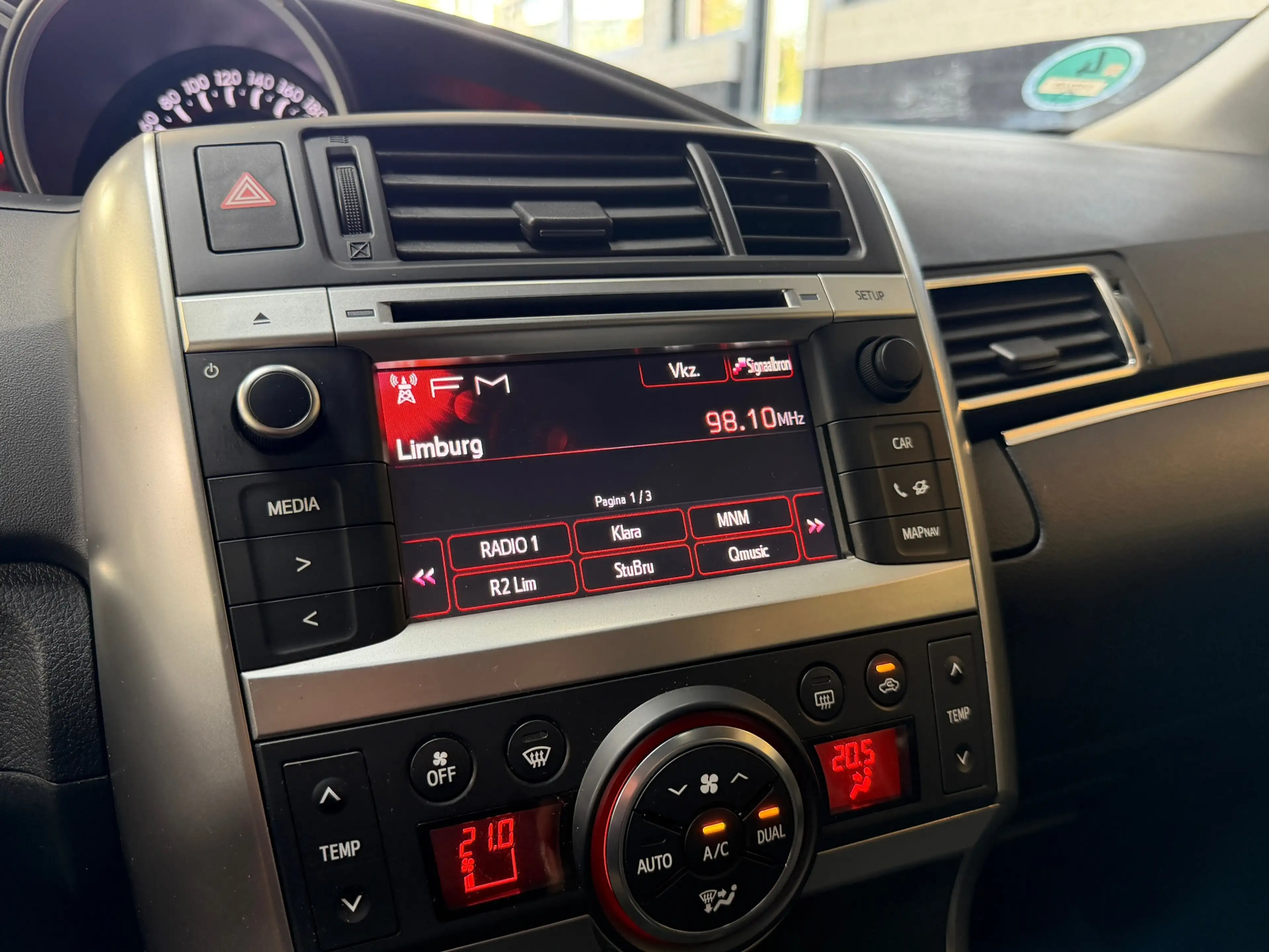 Toyota Verso 1.6 VVT-i Aspiration | Camera | Pano |6-bak | Zeer — photo 18