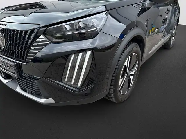 Peugeot 2008 view 10