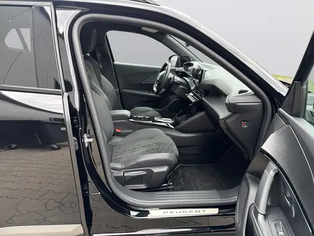 Peugeot 2008 view 12