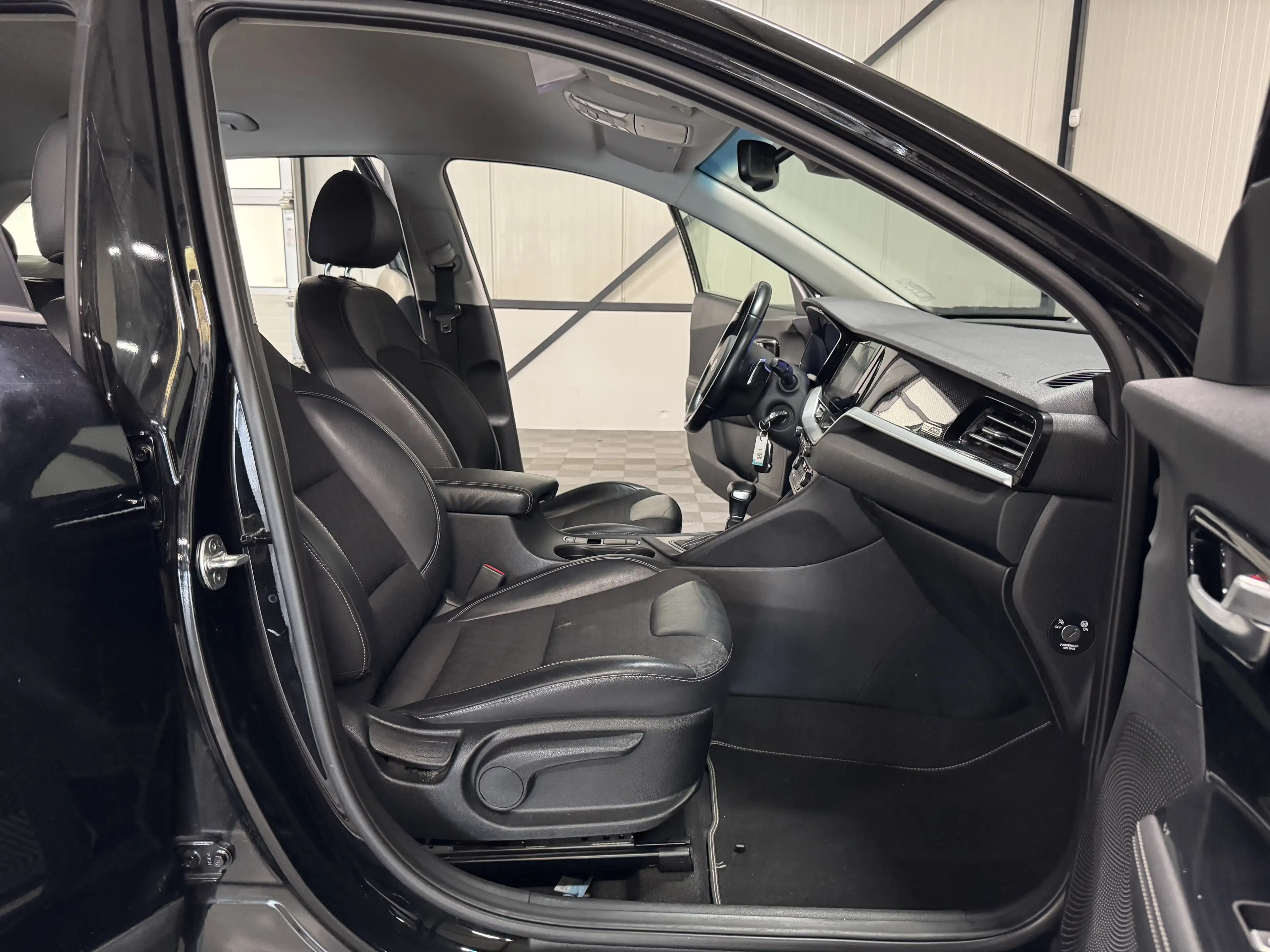 Kia Niro 1.6 GDi Hybrid | DynamicLine | Navi | Camera — photo 5