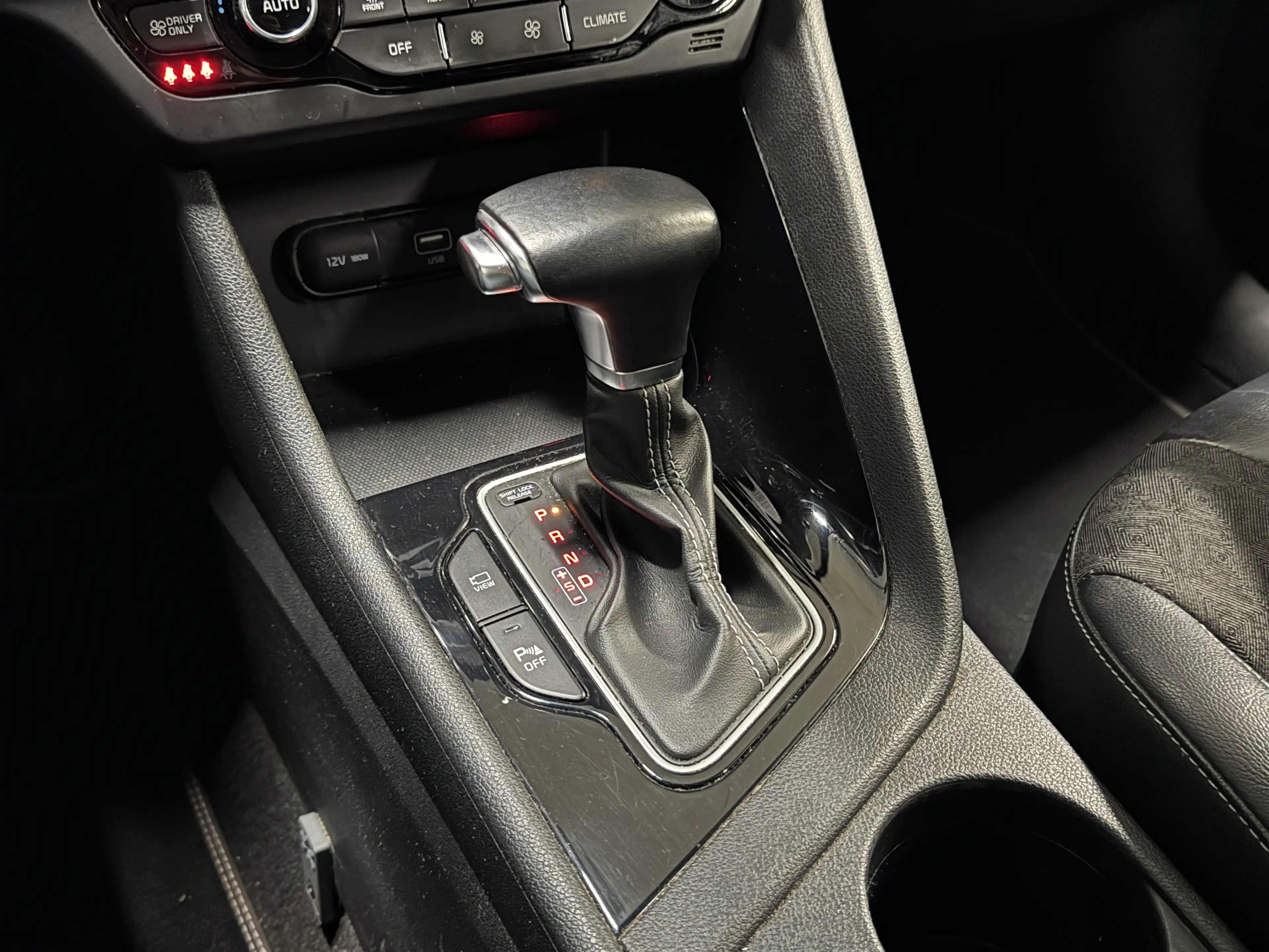 Kia Niro 1.6 GDi Hybrid | DynamicLine | Navi | Camera — photo 17