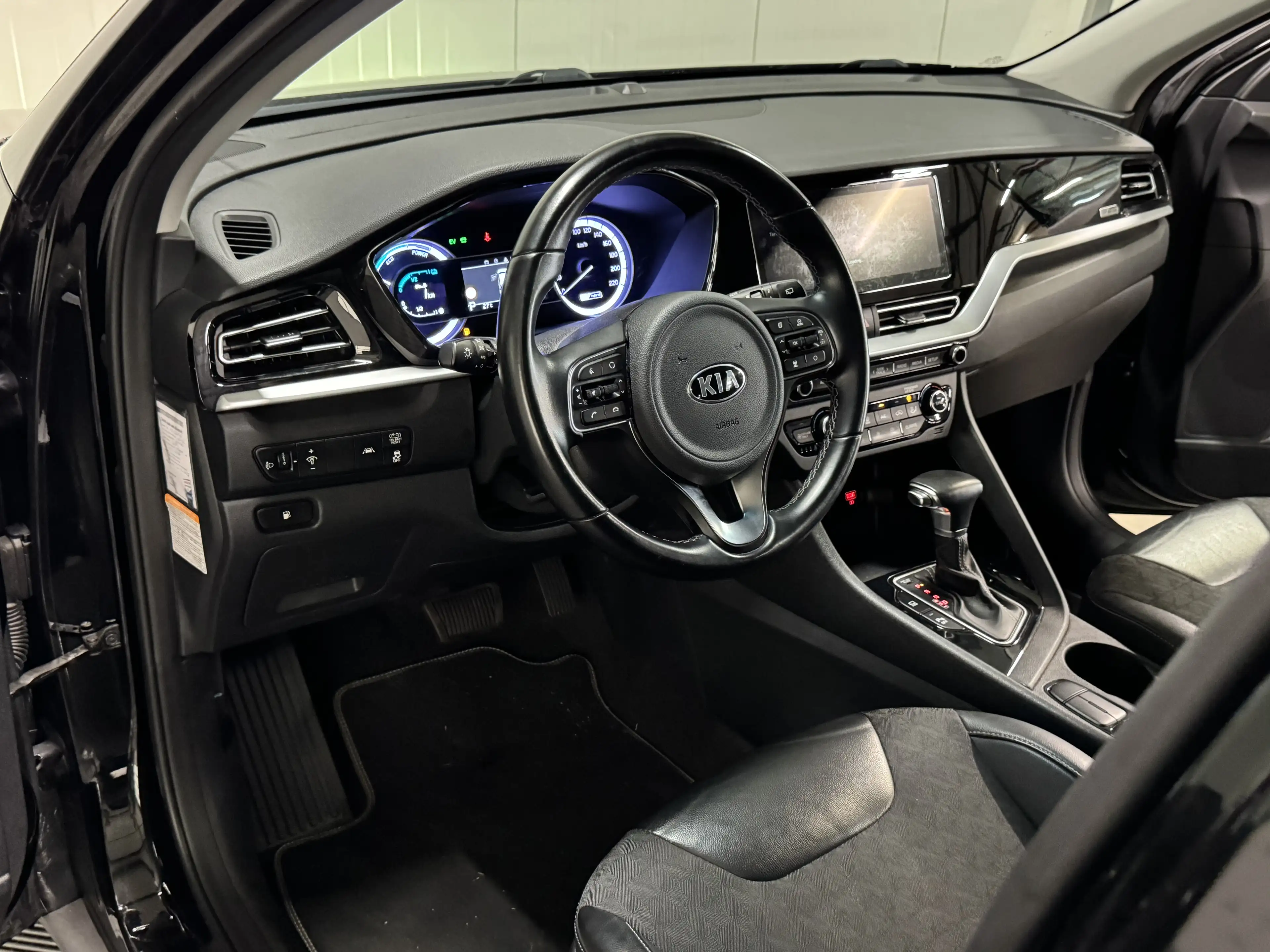 Kia Niro 1.6 GDi Hybrid | DynamicLine | Navi | Camera — photo 18