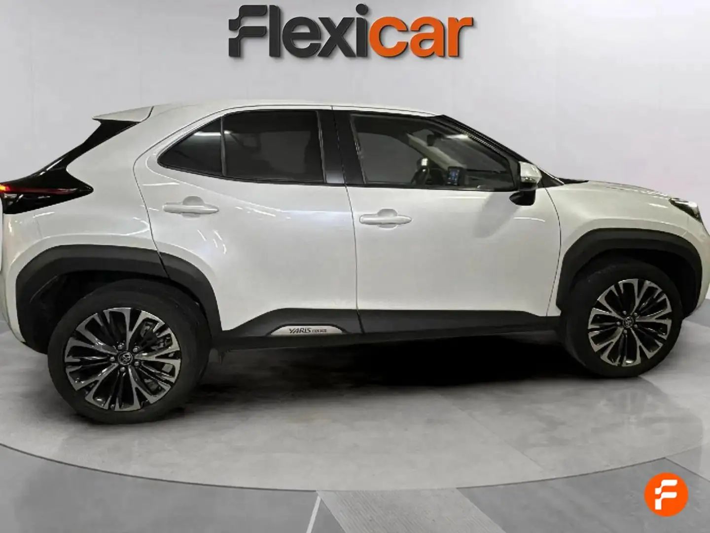 Toyota Yaris Cross 1.5 120H Active Tech Blanco - 2