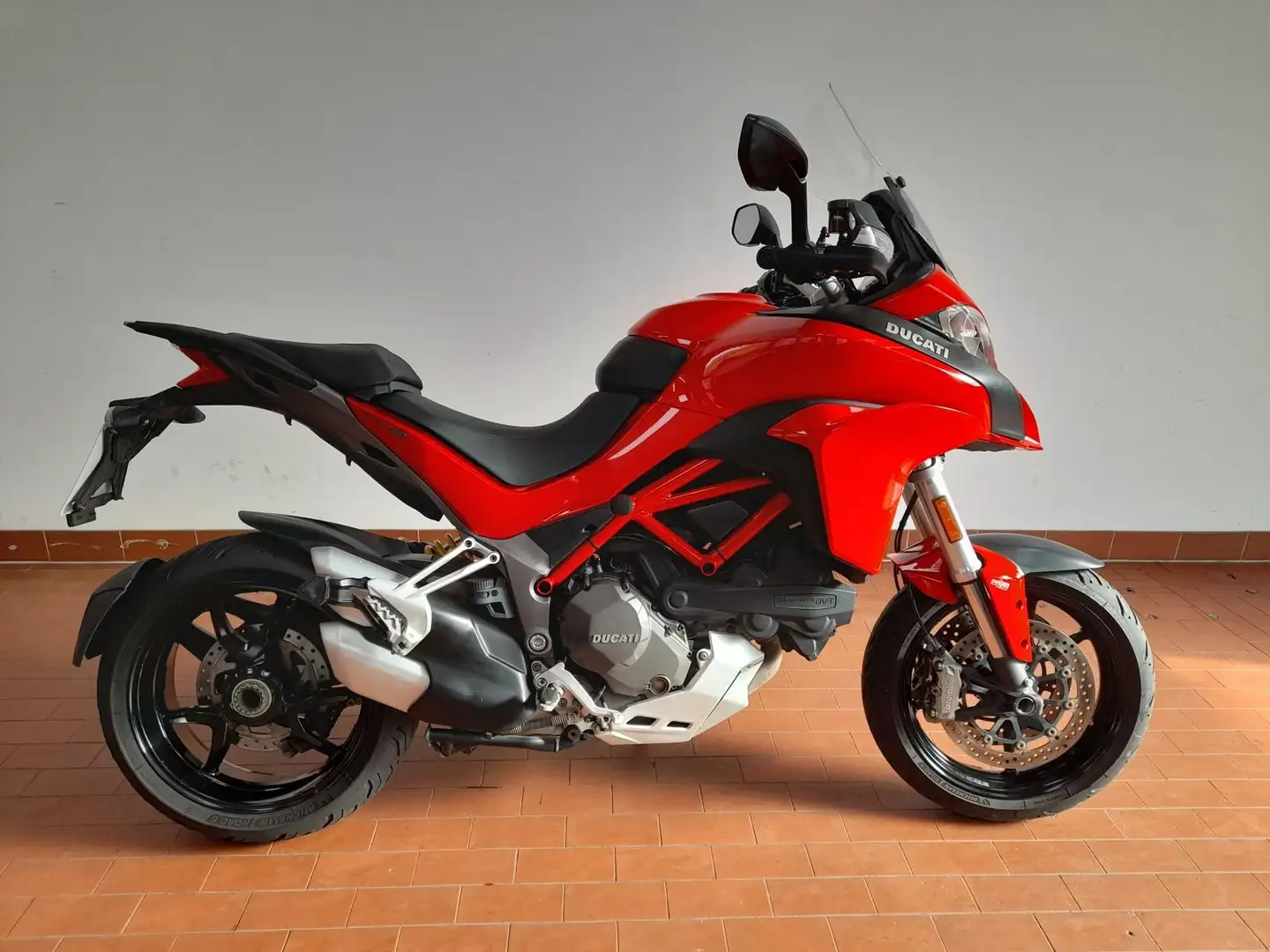 Ducati Multistrada 1200 - Kettensatz und Desmo Service Roşu - 2