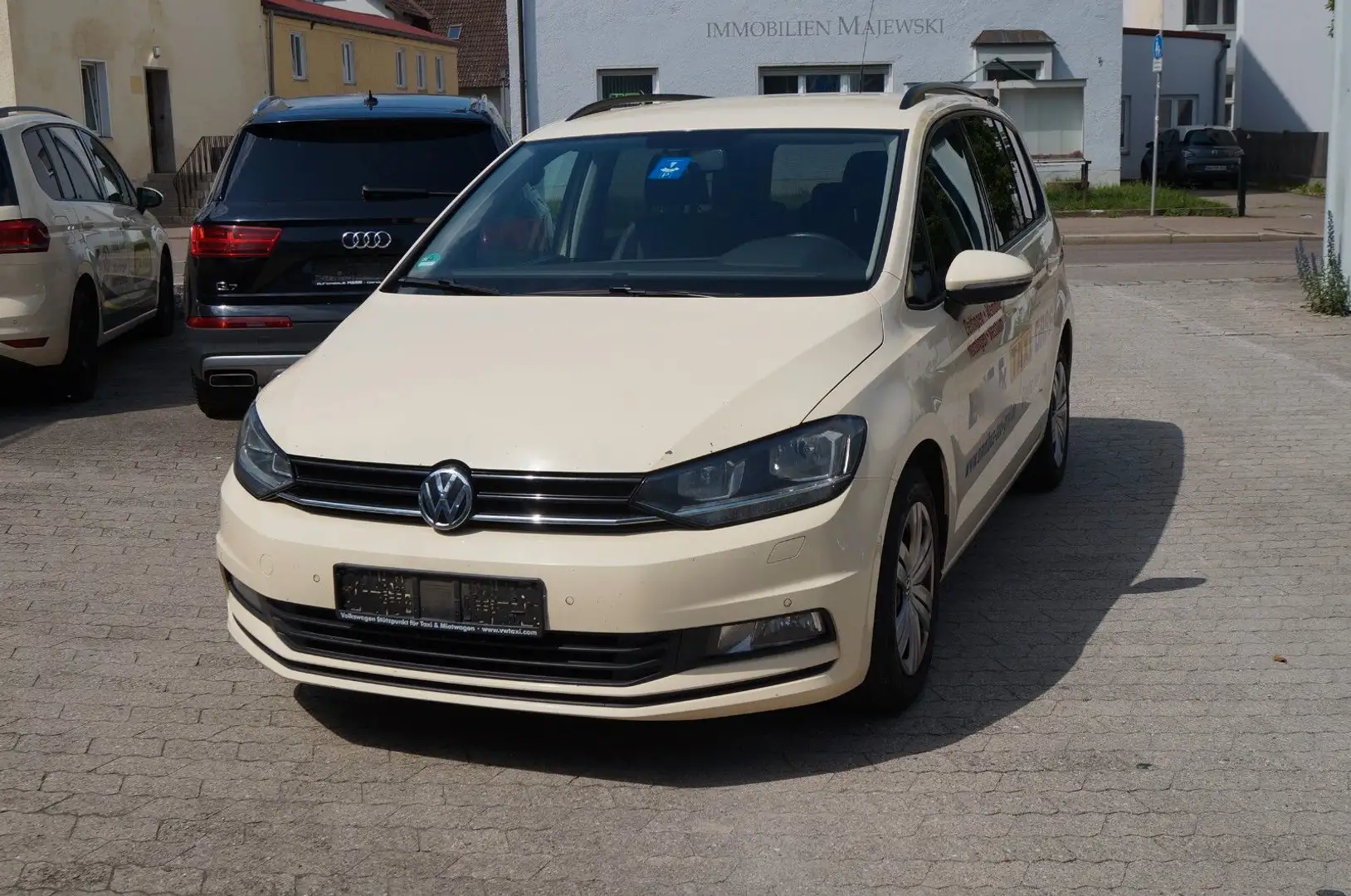 Volkswagen Touran 2.0 TDI SCR DSG TAXI,7-Sitzer,Klima,1.HAND Beige - 1