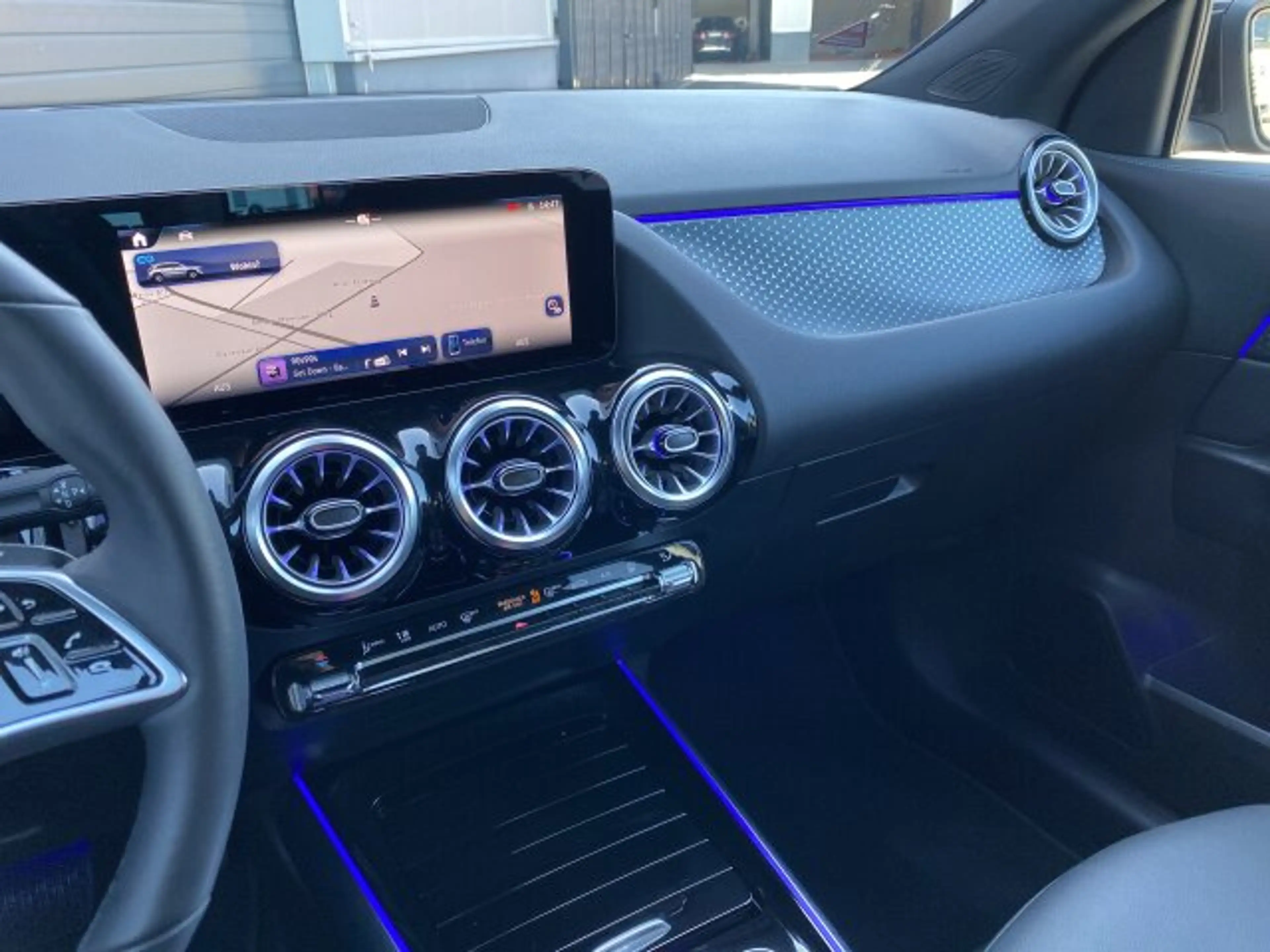 Mercedes-Benz EQA 250 EQA 250+ Progressive Adv. LED Distronic Kamera.. — photo 10