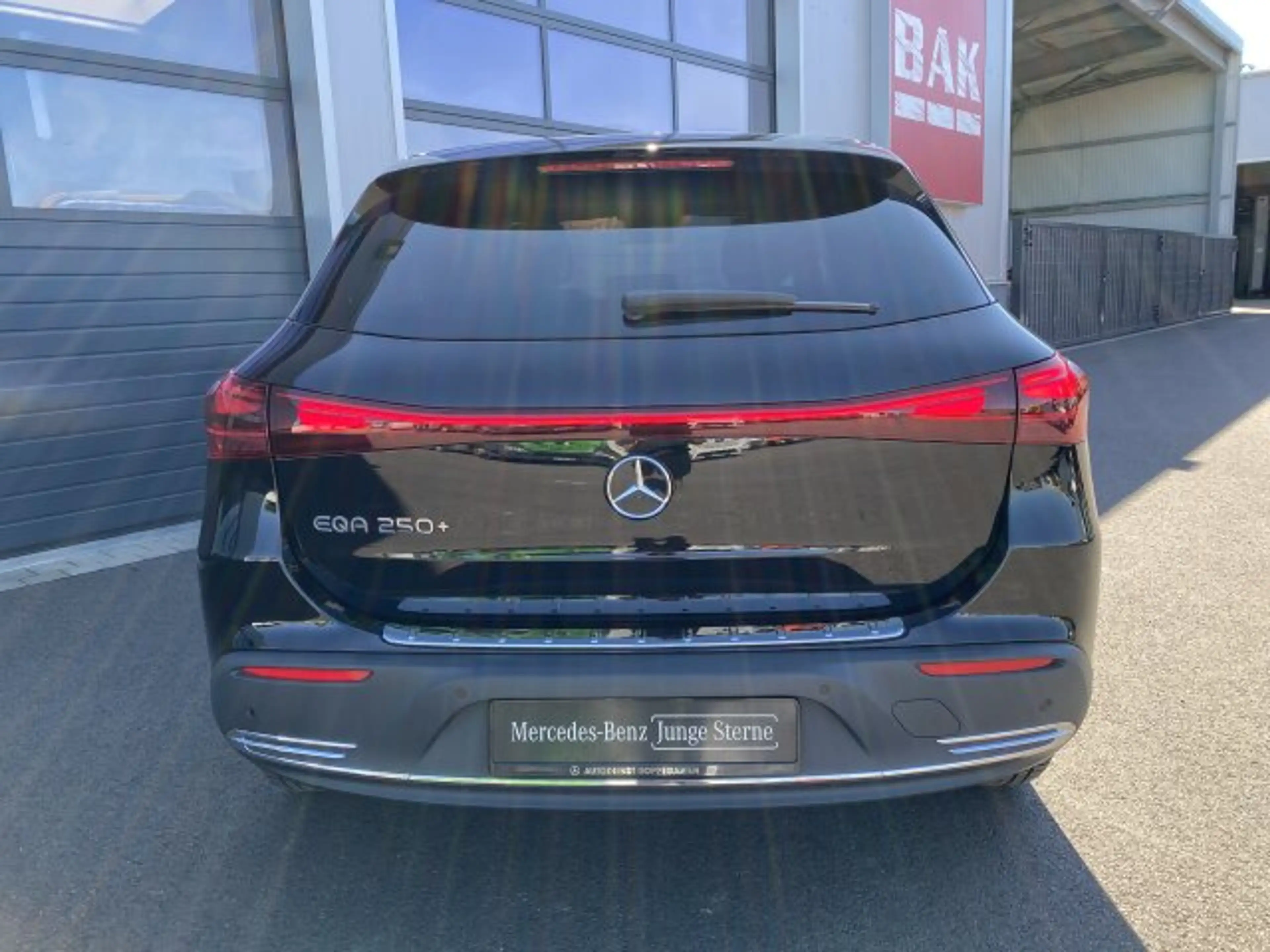 Mercedes-Benz EQA 250 EQA 250+ Progressive Adv. LED Distronic Kamera.. — photo 6