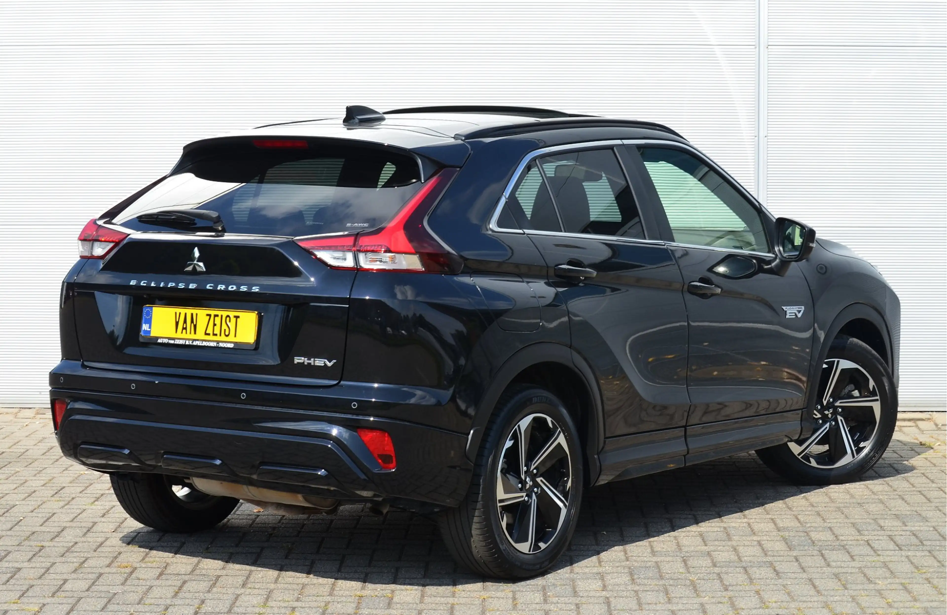 Mitsubishi Eclipse Cross PHEV 2.4 INSTYLE 4WD | PLUG IN HYBRID | V2H | SOH — photo 3