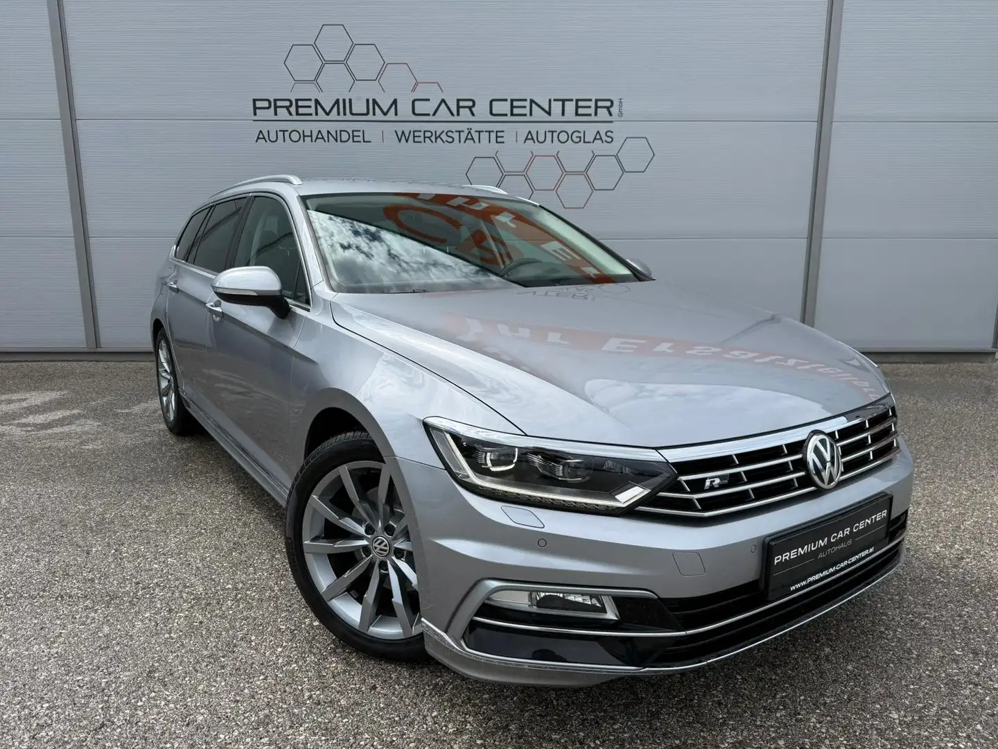 Volkswagen Passat Variant 2,0 TDI DSG Highline R-LINE / DIGI-TACHO /VOLL-LED Grau - 1