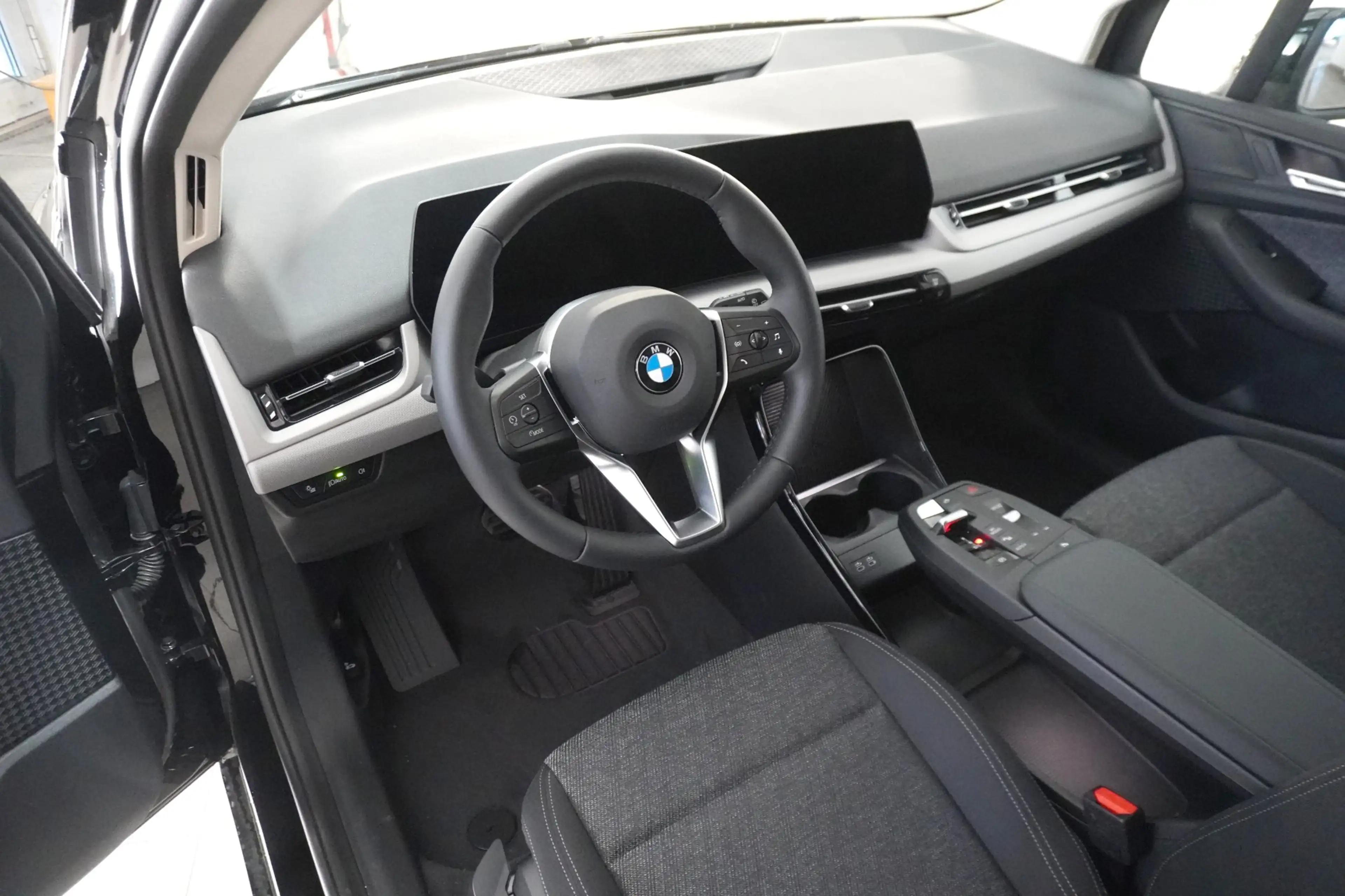 BMW 220 d — photo 6