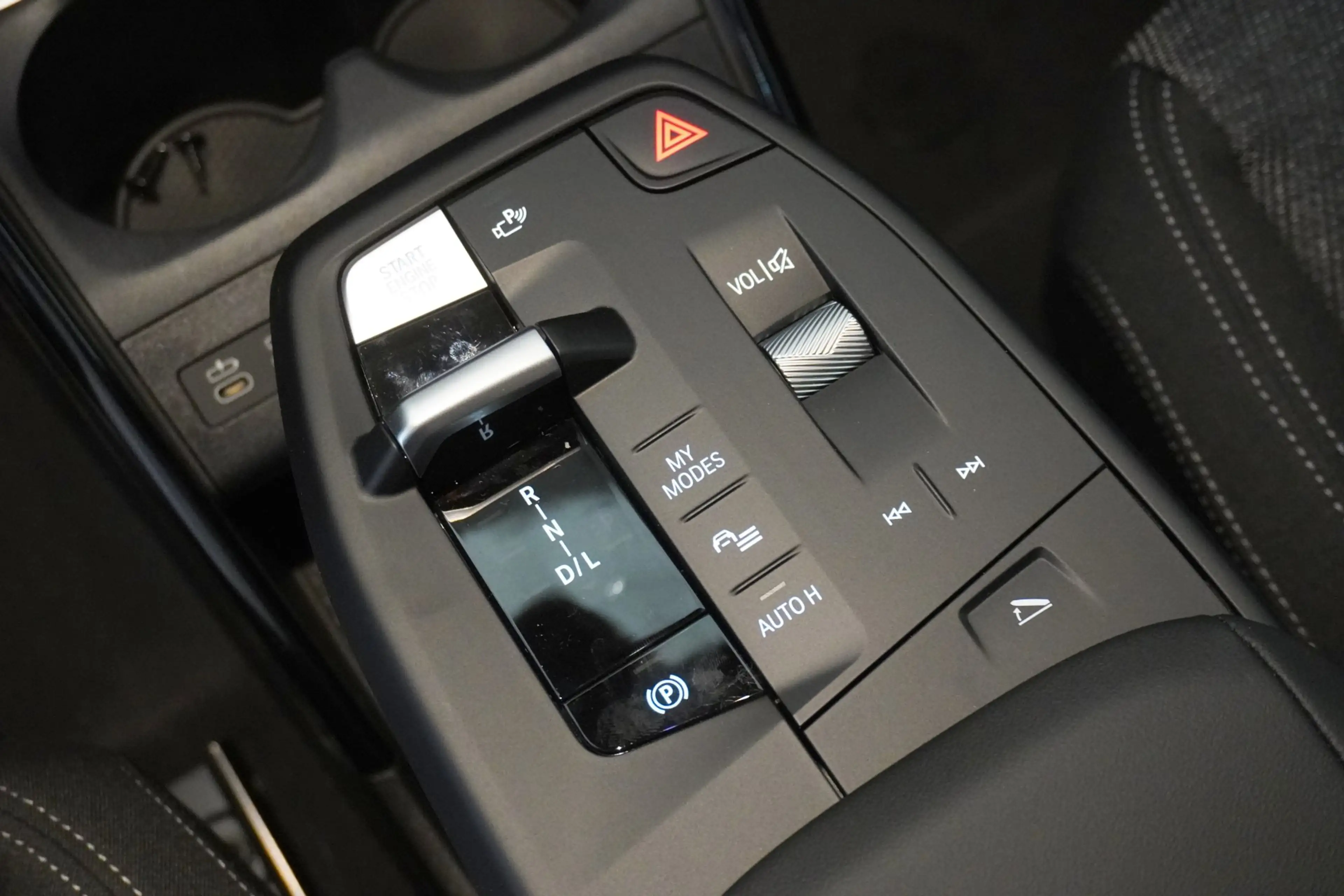 BMW 220 d — photo 13