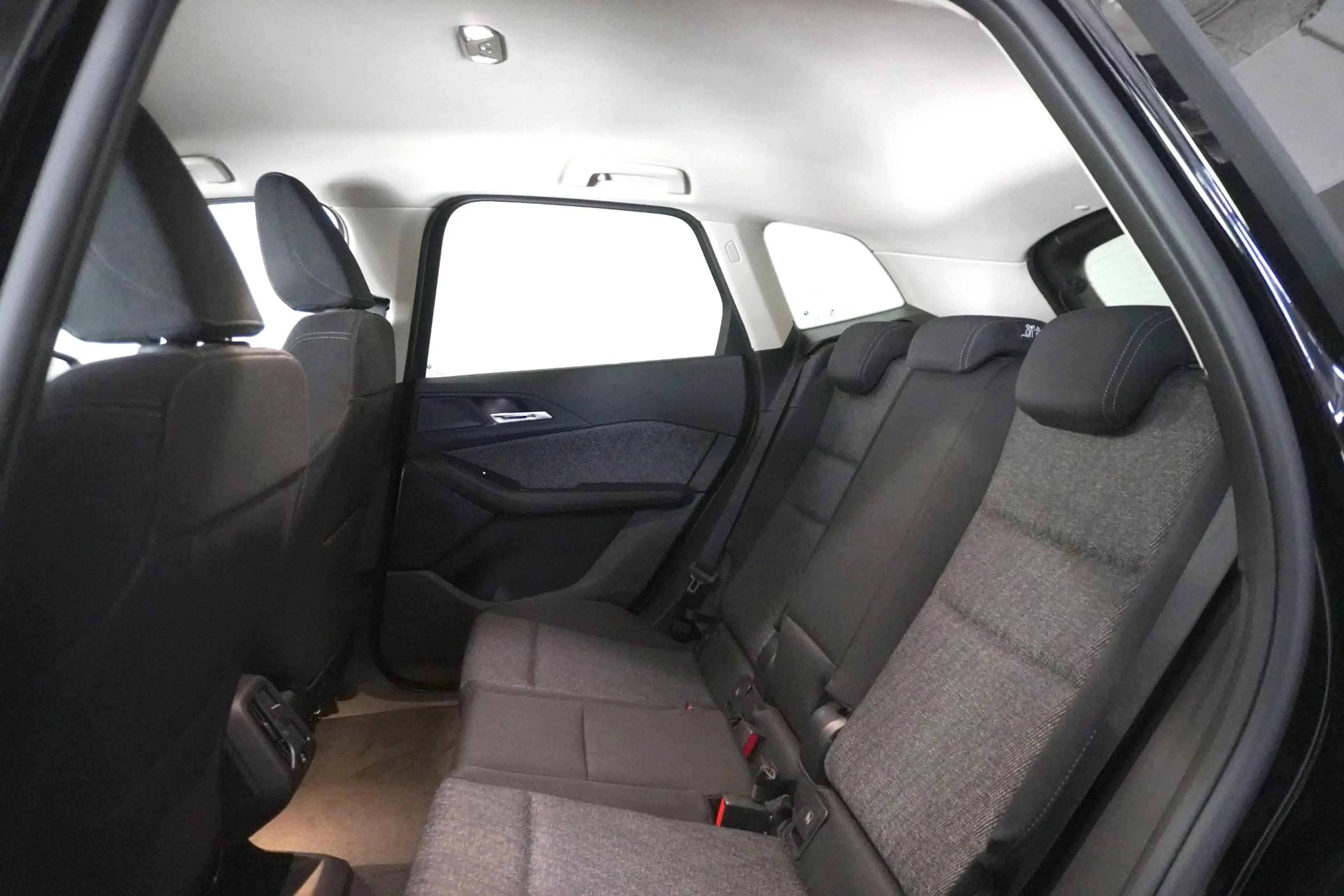 BMW 220 d — photo 10