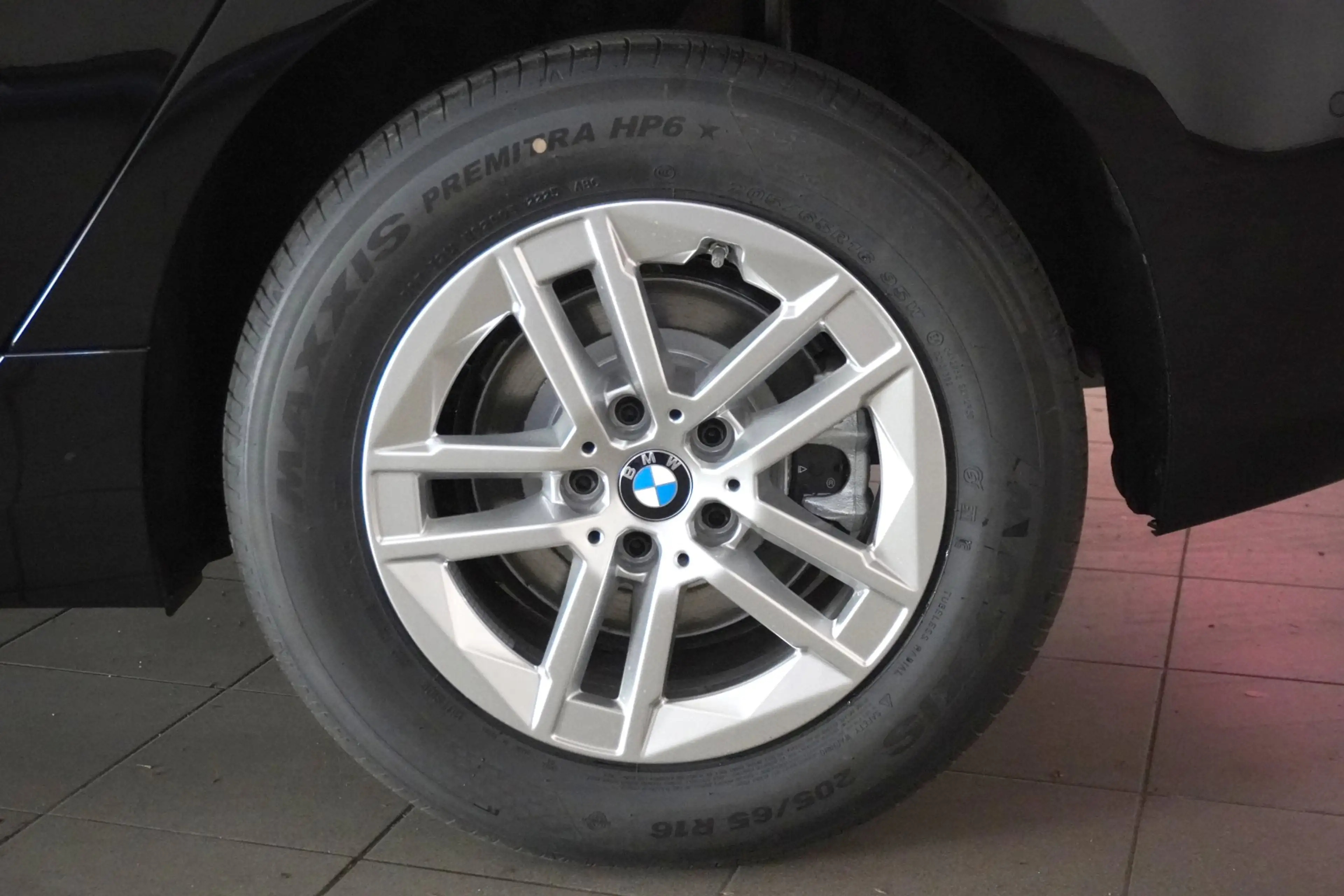 BMW 220 d — photo 4