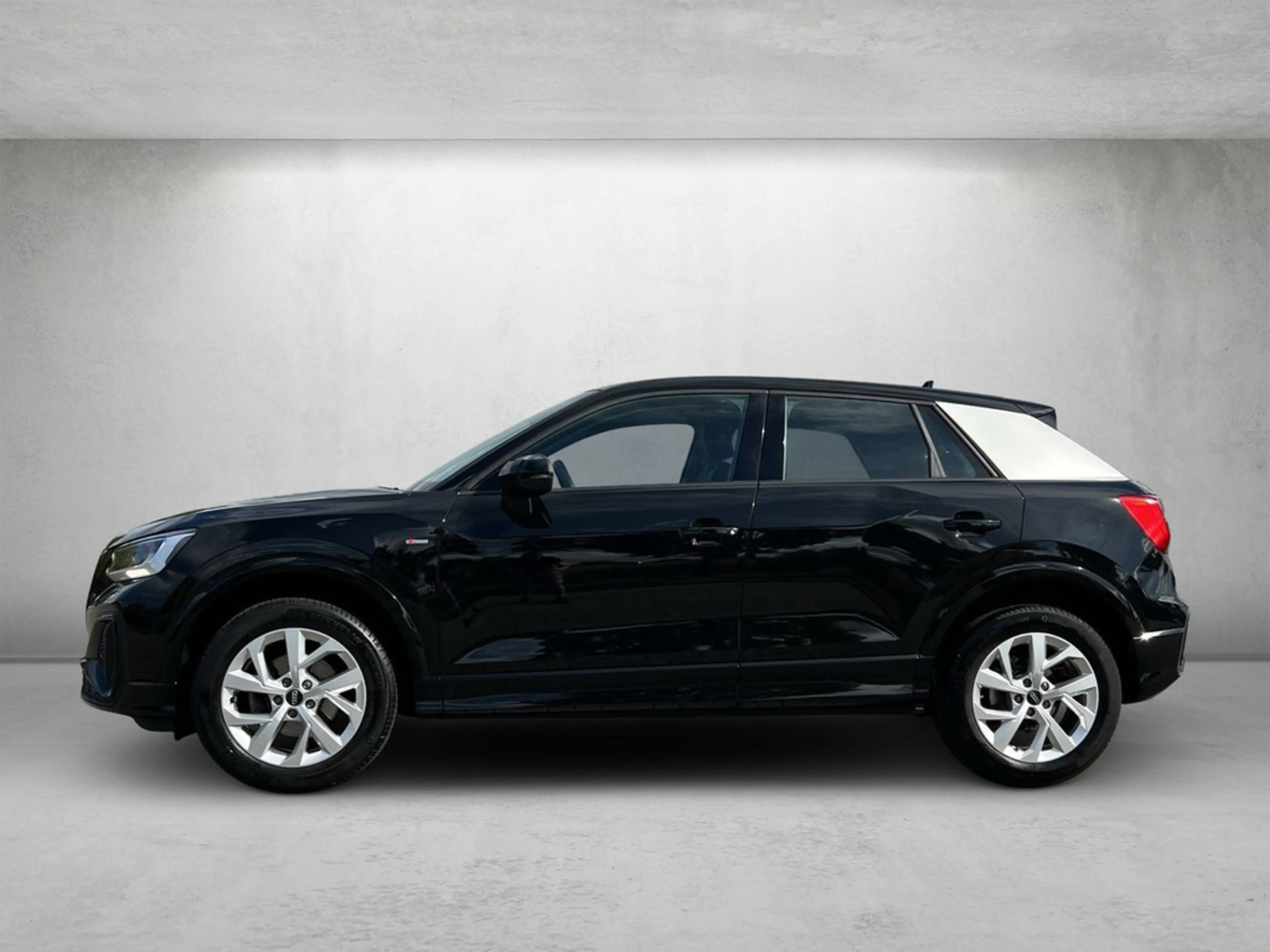 Audi Q2 S line 30 TDI S tronic *Navi*Kamera* — photo 2