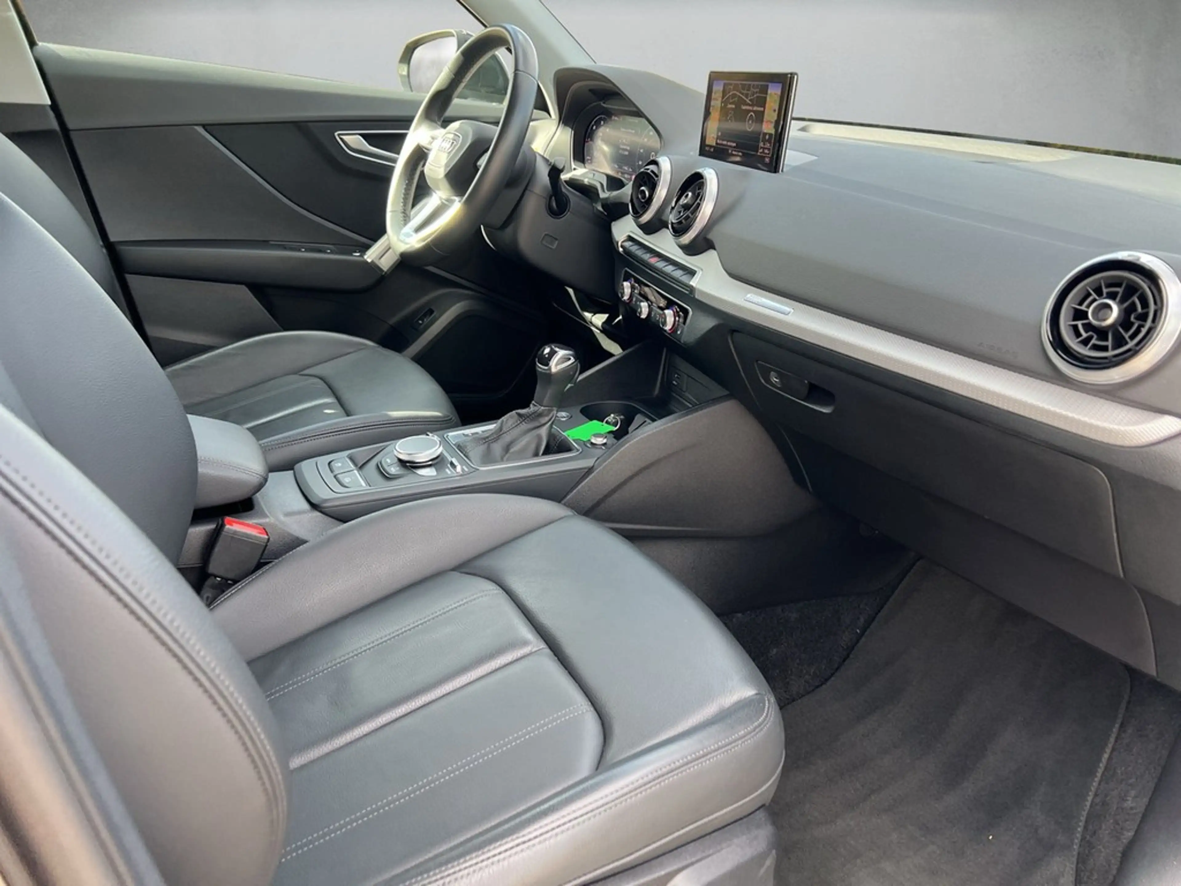 Audi Q2 S line 30 TDI S tronic *Navi*Kamera* — photo 13