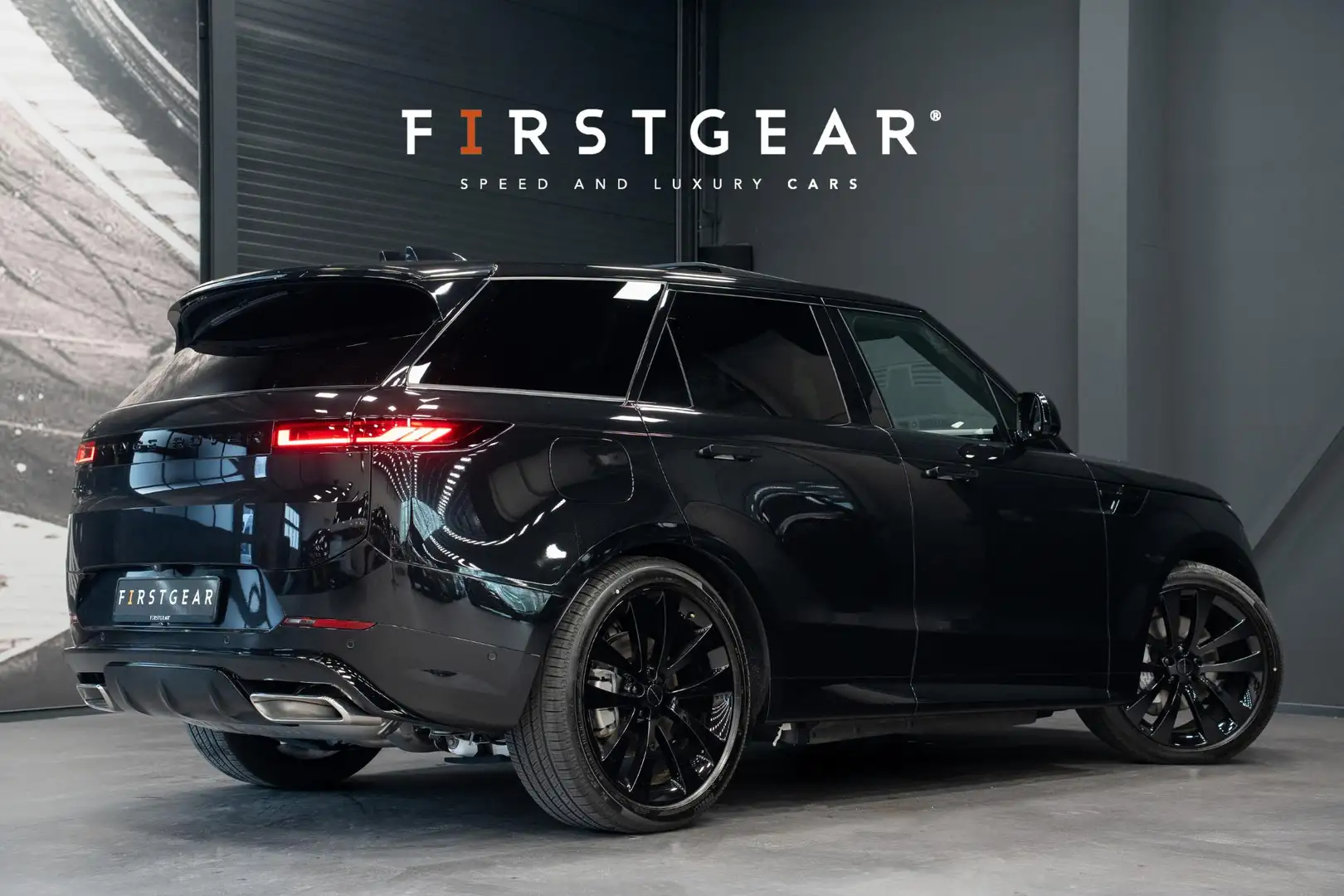 Land Rover Range Rover Sport 3.0 P460e Dynamic SE PHEV *Meridian / Stoelventila Schwarz - 2