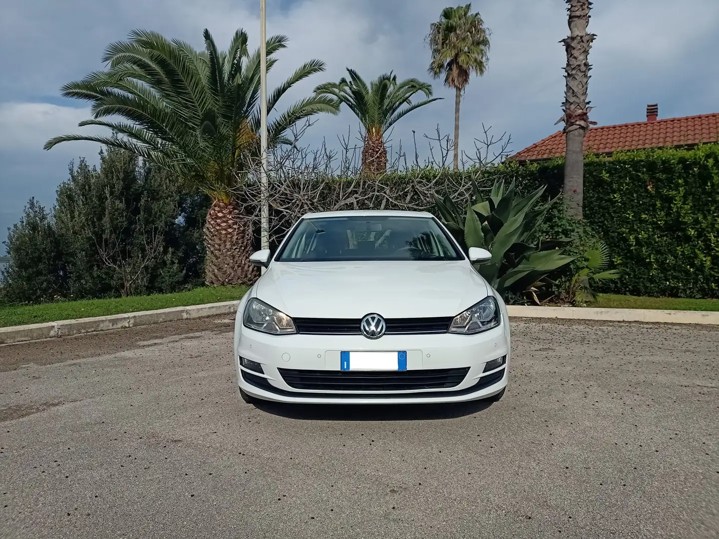 Volkswagen Golf 5p 1.6 tdi Trendline 90cv Bianco - 1