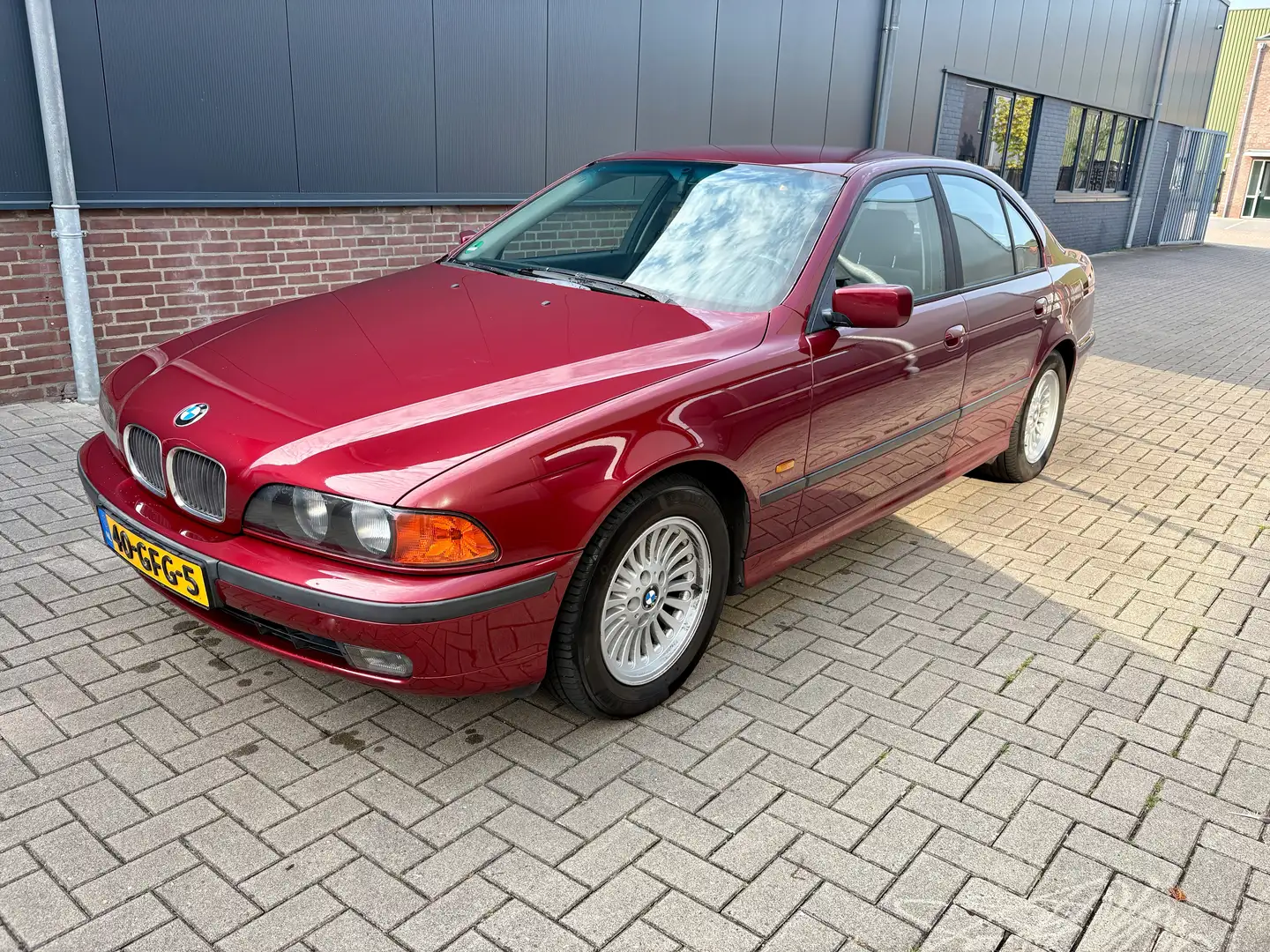 BMW 528 528 528i Rood - 1
