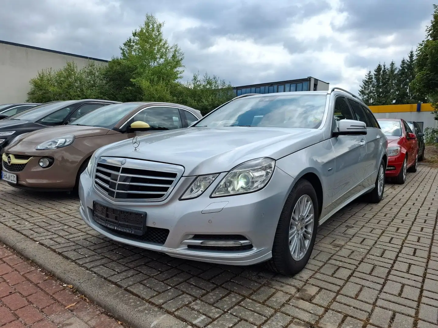 Mercedes-Benz E 300 E -Klasse T-Modell CDI *AUTOMATIK* V6 ! Plateado - 2