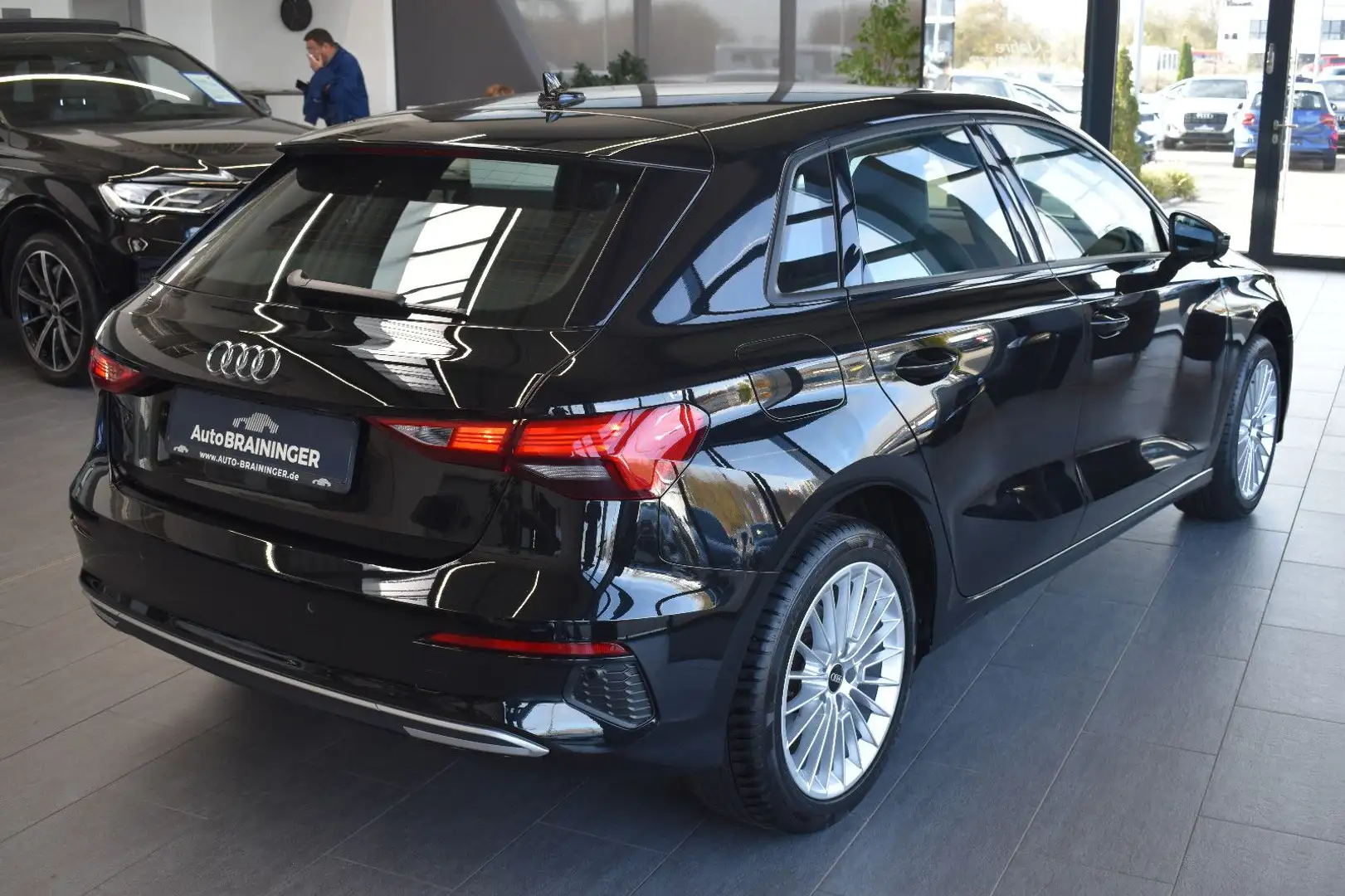 Audi A3 SB 35TDI S-tronic advanced S-Line LED~Virtual Schwarz - 2