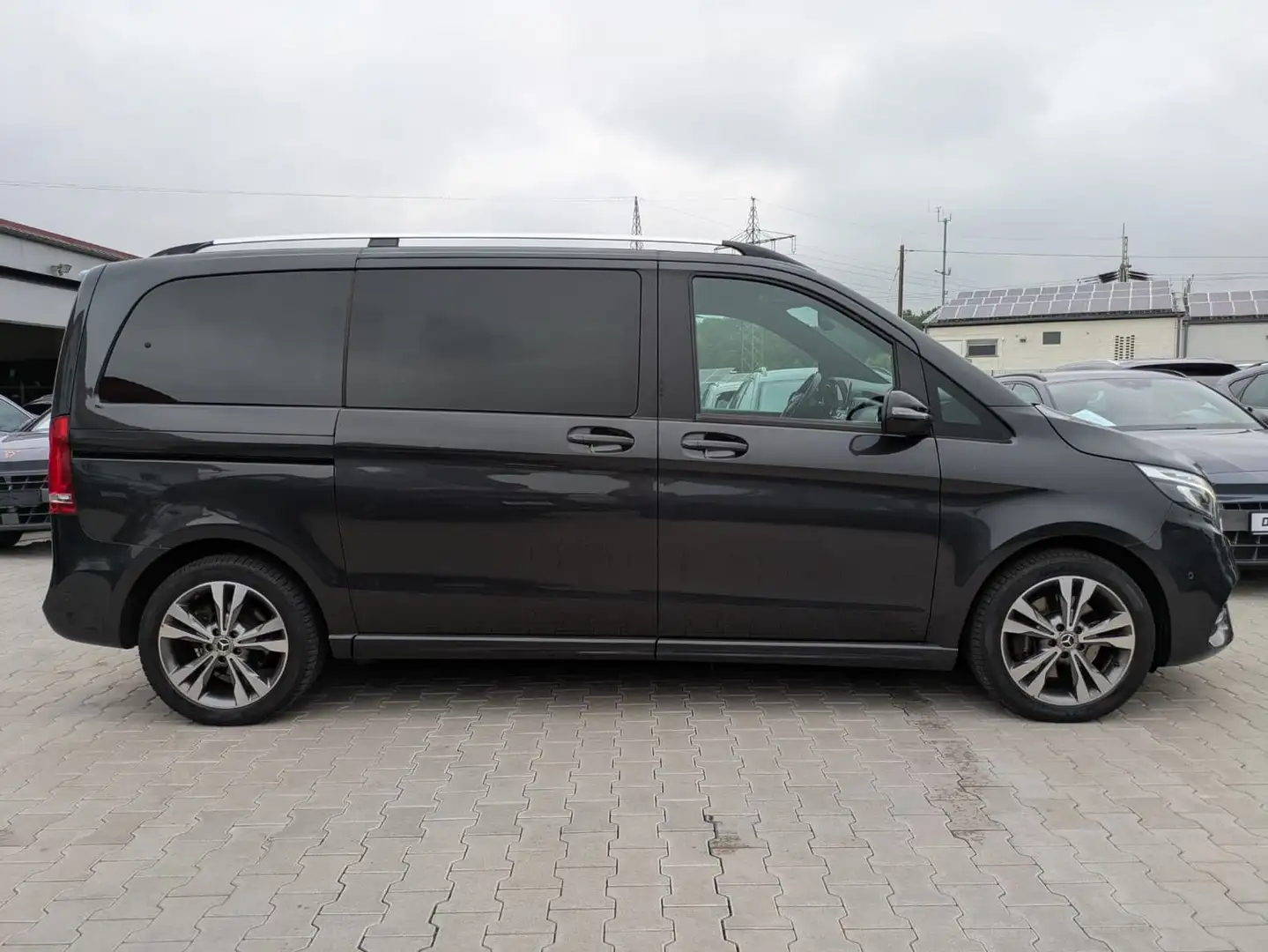 Mercedes-Benz V 250 d AMG kompakt LED*DISTR*AHK*7-Si.*MBUX+APP Grau - 2