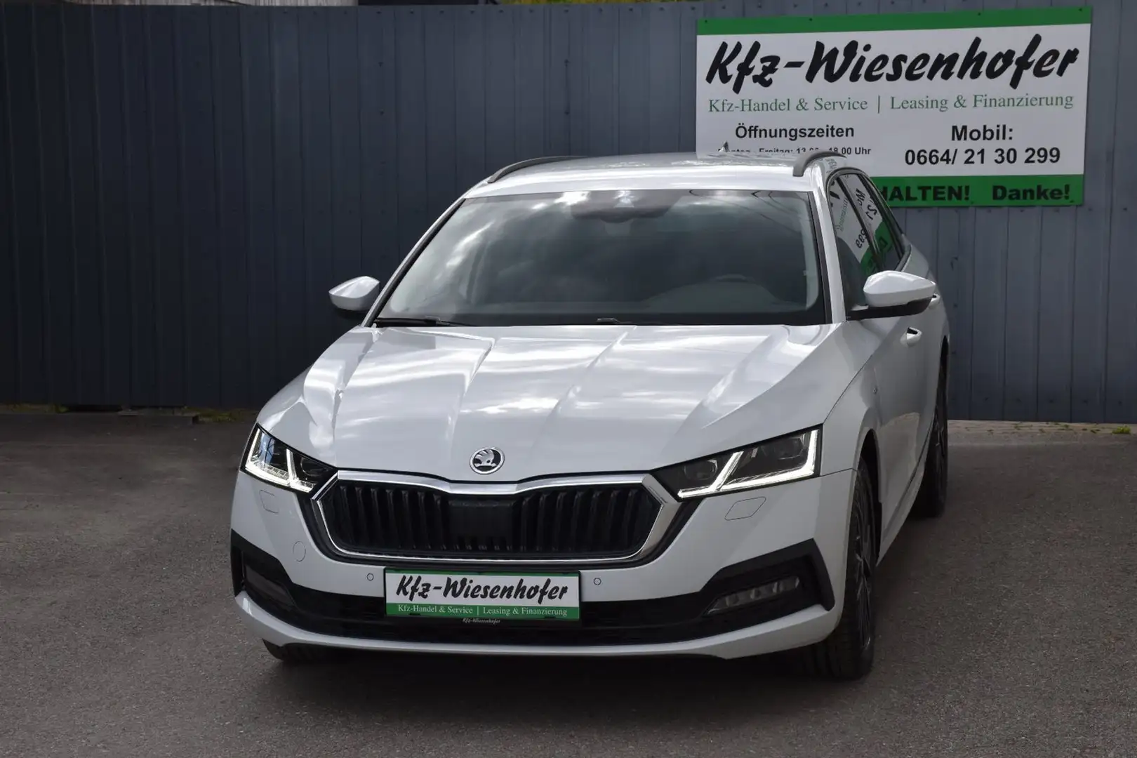 Skoda Octavia 2.0 TDI DSG Ambition / Anhängerkupplung / Service Weiß - 2