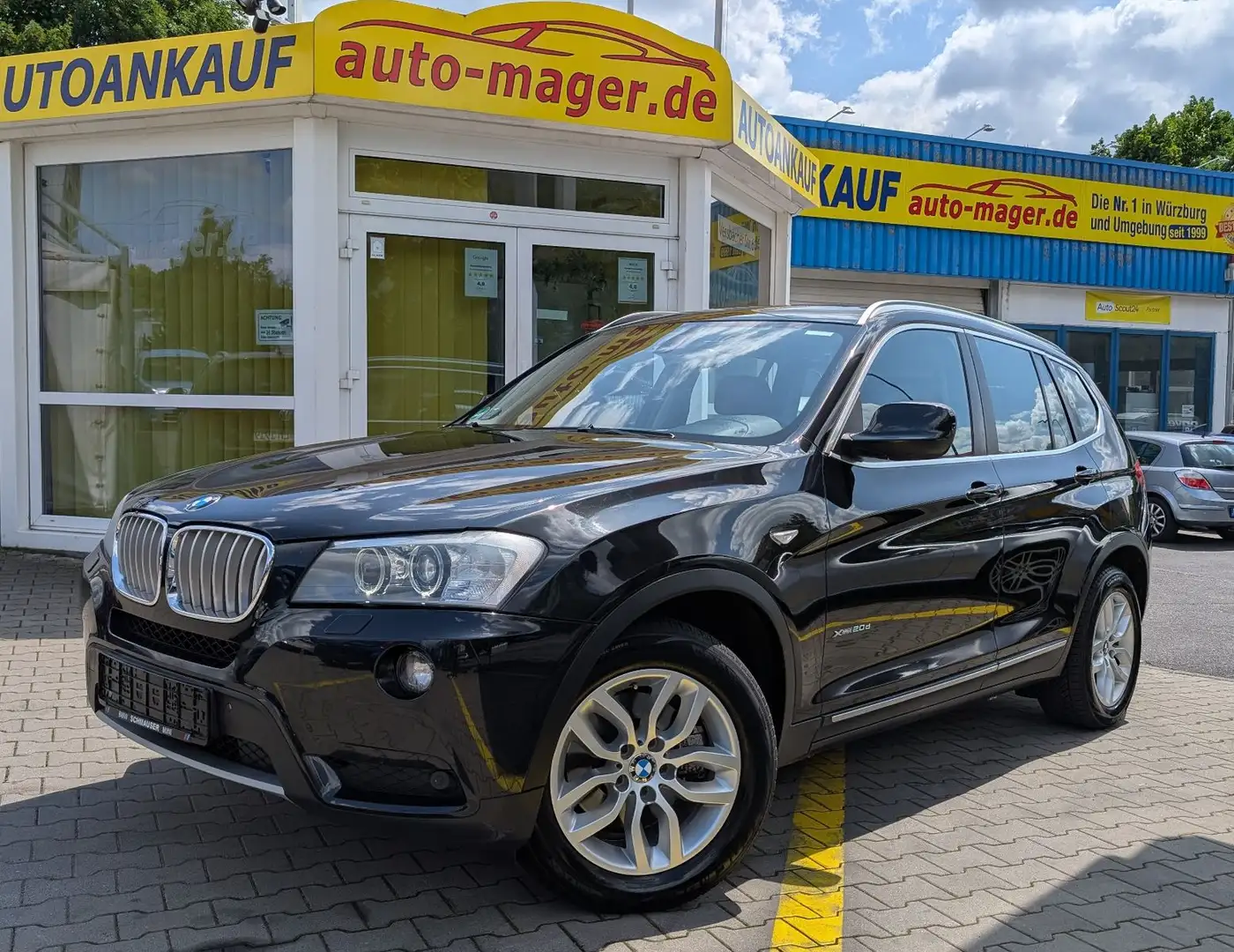 BMW X3 F25 xDrive*Temp*AHK*Pano*BiXen*Memo*DCC*Leder Fekete - 1