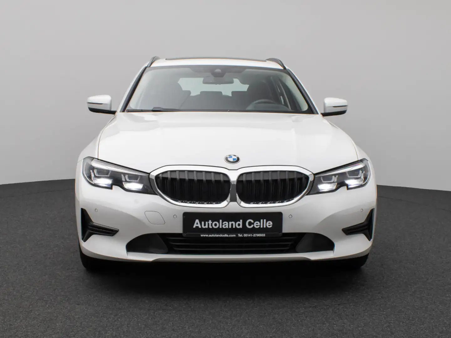 BMW 320 xD Panorama Kamera HUD DAB H K Lenkradhzg Weiß - 2