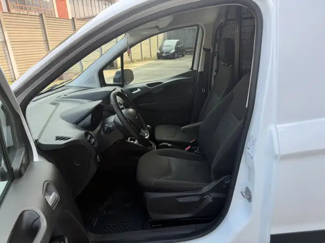Ford Transit Courier Business Line Ecoboost