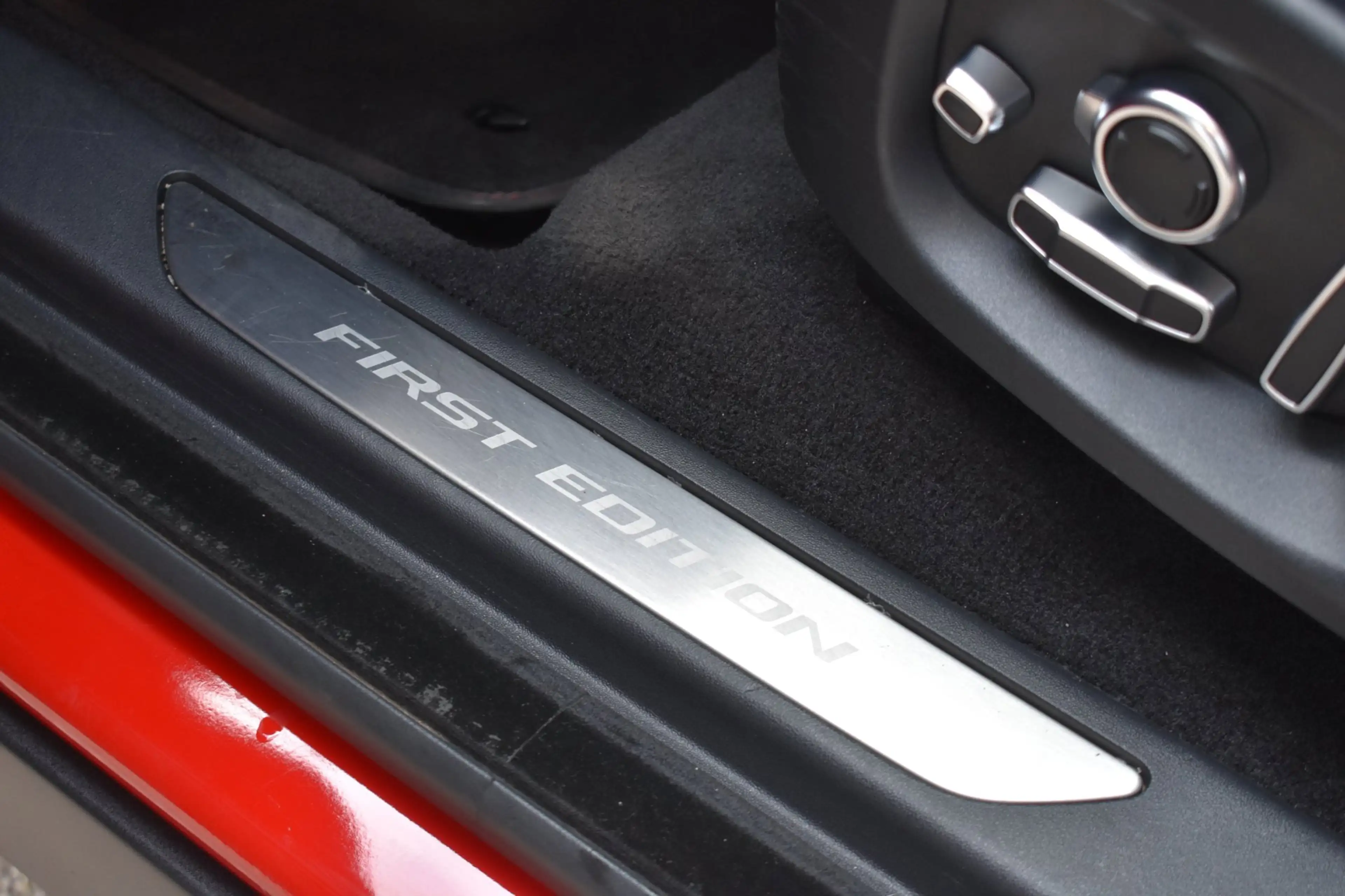 Jaguar E-Pace 2.0 D180 AWD First Edition '18 LED Pano Leder Navi — photo 15