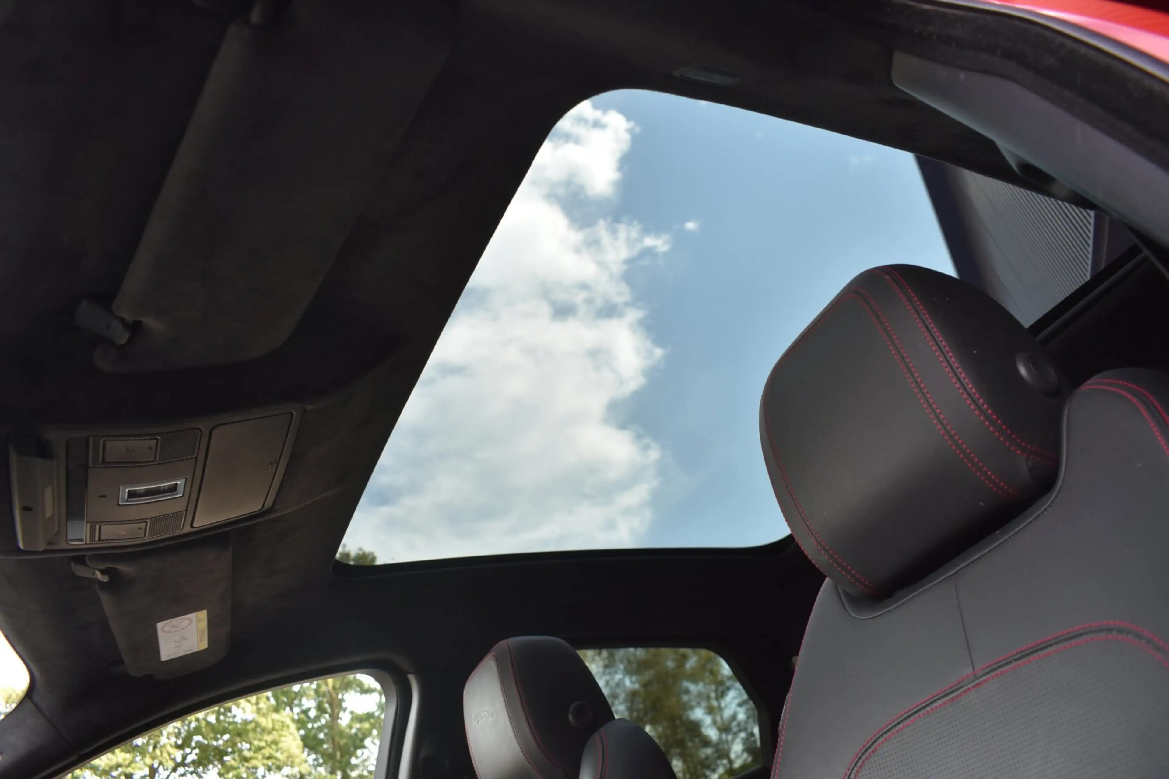 Jaguar E-Pace 2.0 D180 AWD First Edition '18 LED Pano Leder Navi — photo 14
