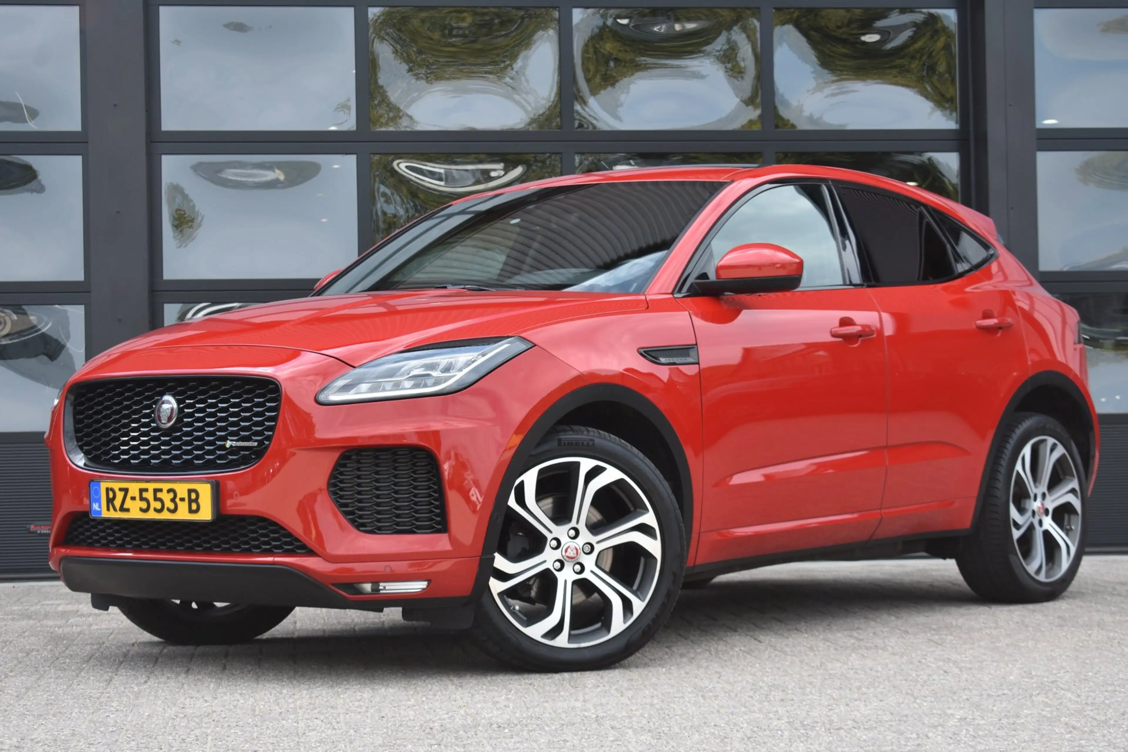 Jaguar E-Pace 2.0 D180 AWD First Edition '18 LED Pano Leder Navi