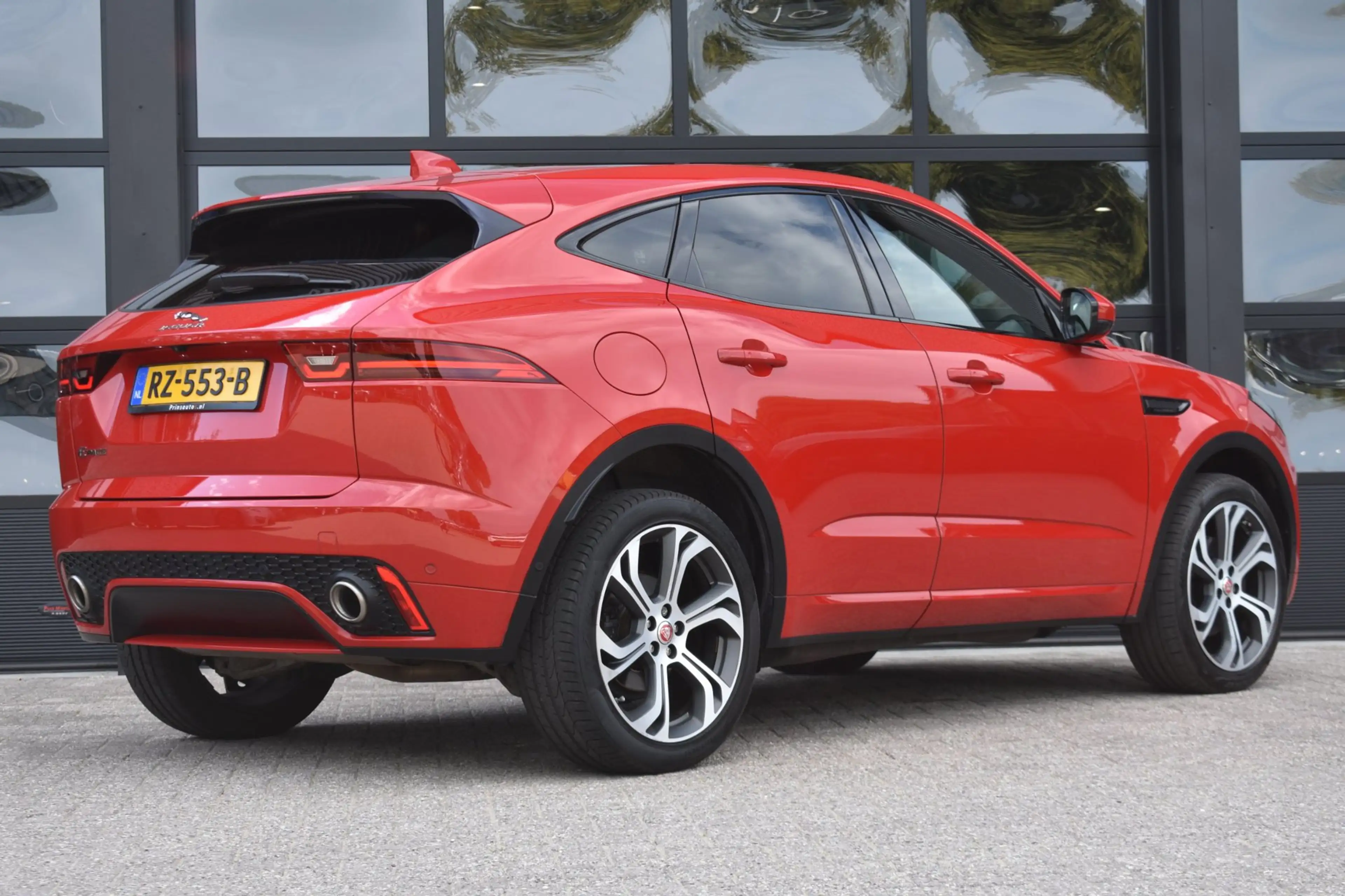 Jaguar E-Pace 2.0 D180 AWD First Edition '18 LED Pano Leder Navi — photo 3