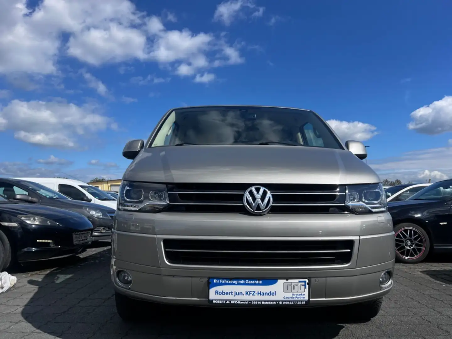 Volkswagen T5 Multivan 2.0 TDI Highline Bulli Autom 7 Sitze Бежевий - 2