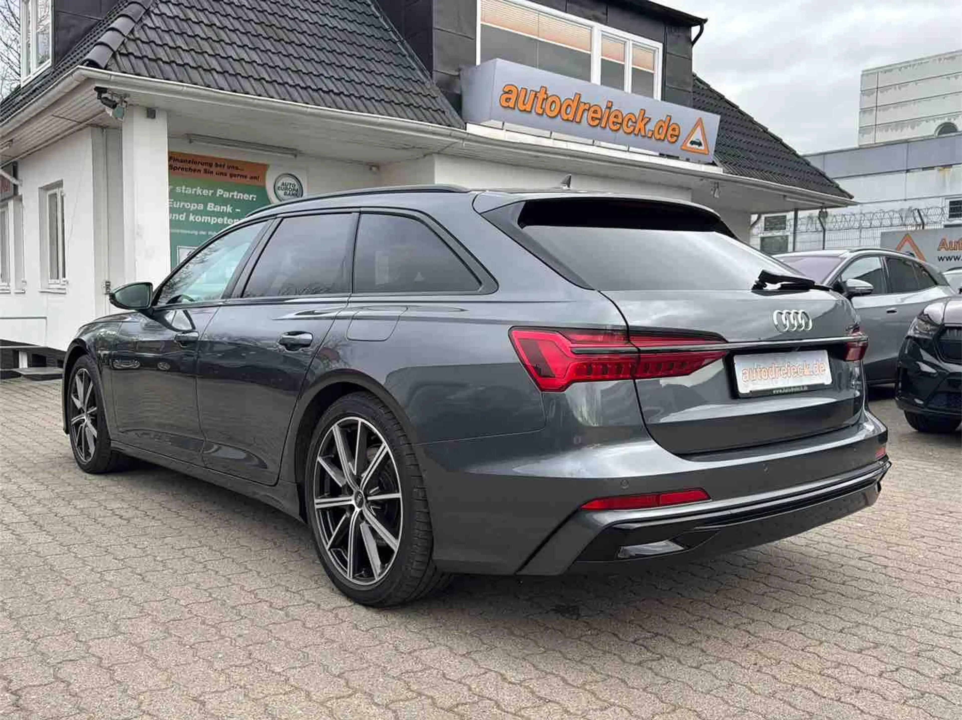 Audi A6 Avant 55 TFSIe 2x S line ACC AHK HuD S-SITZE — photo 11