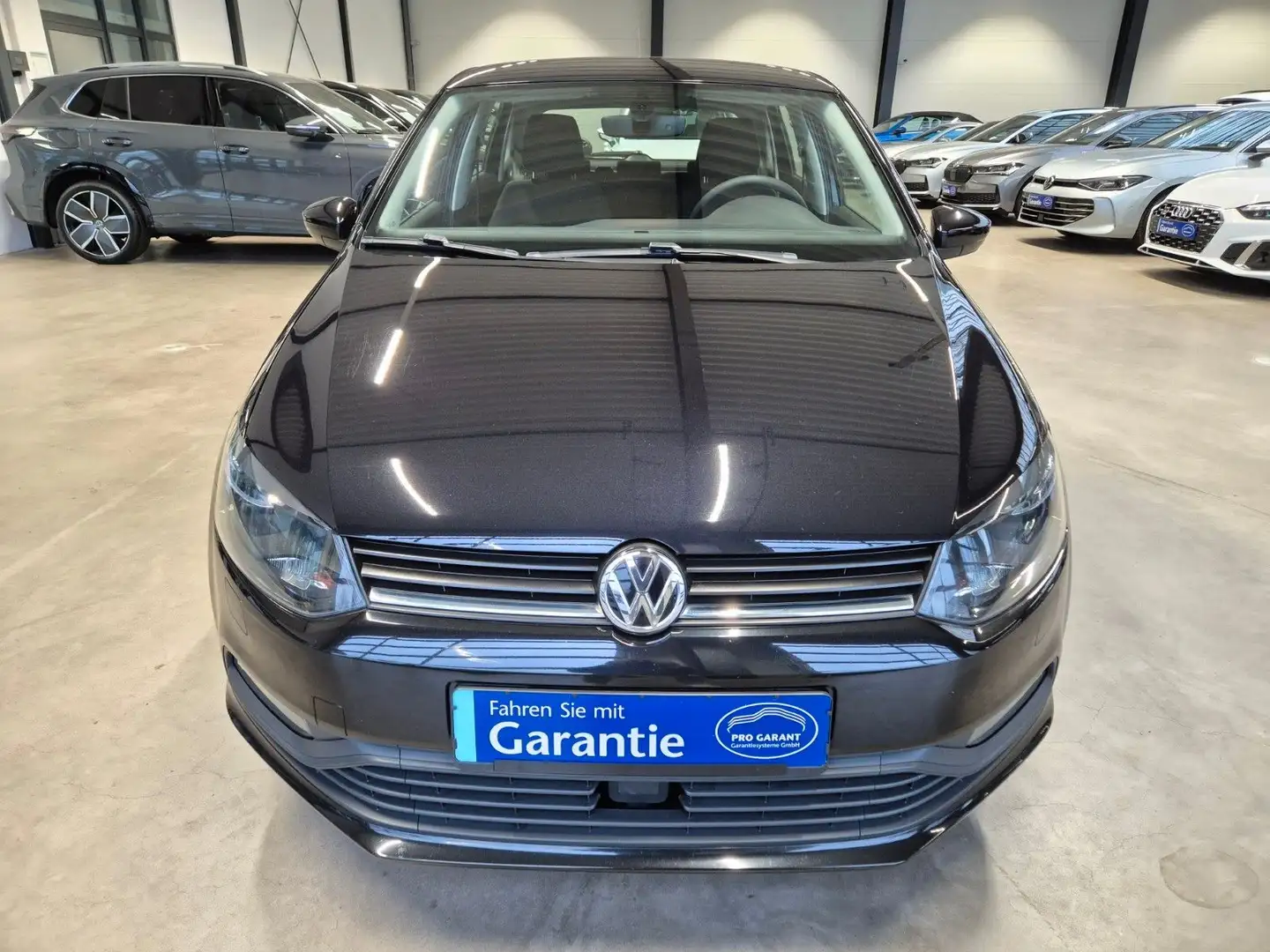 Volkswagen Polo POLO V AUTOMATIK SITZHZ GJREIFEN TÜV+SERVICE NEU Schwarz - 2