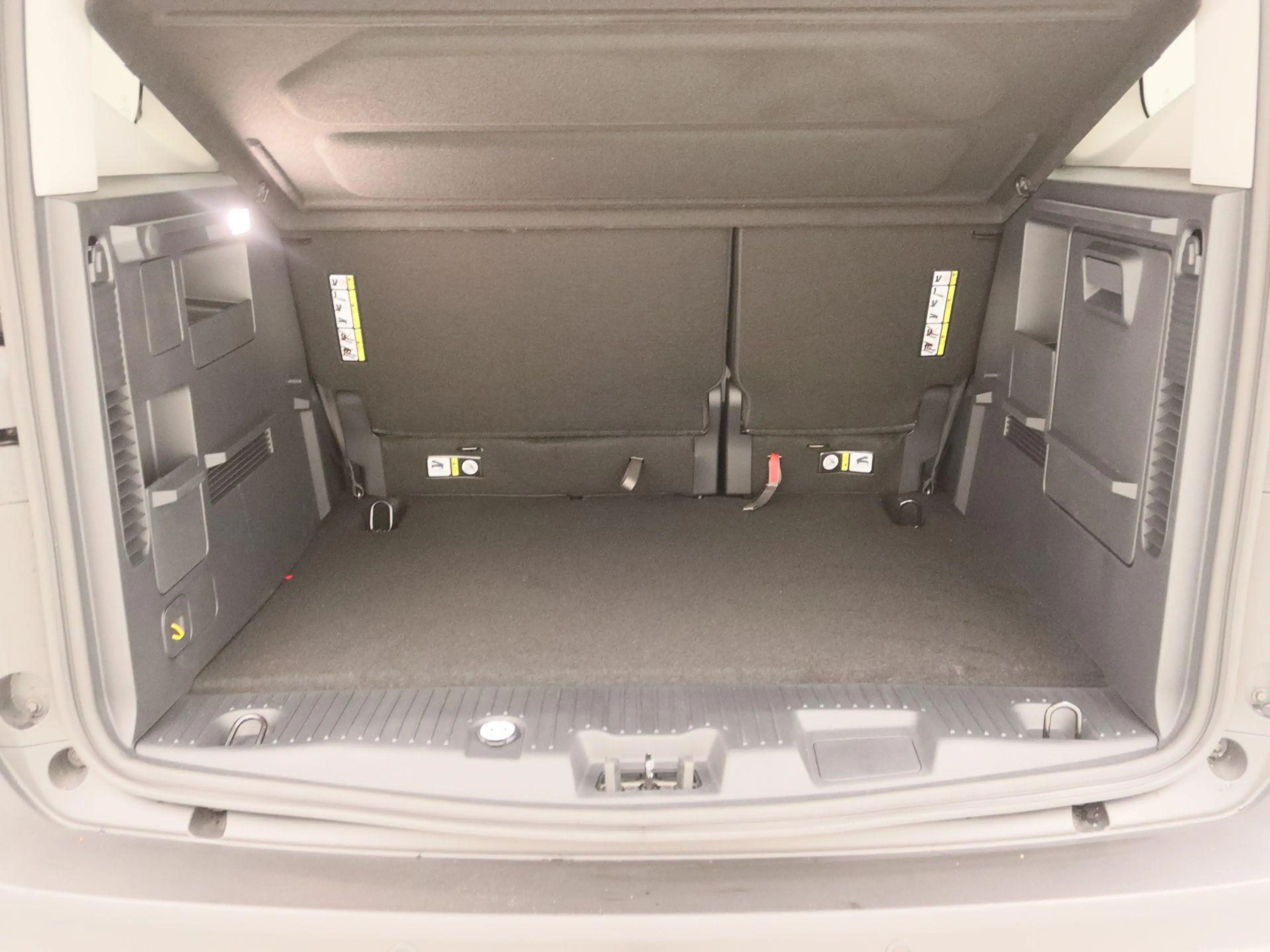 Ford Transit Courier E-Transit tourneo Titanium 46 kWh | UIT VOORRAAD L — photo 13