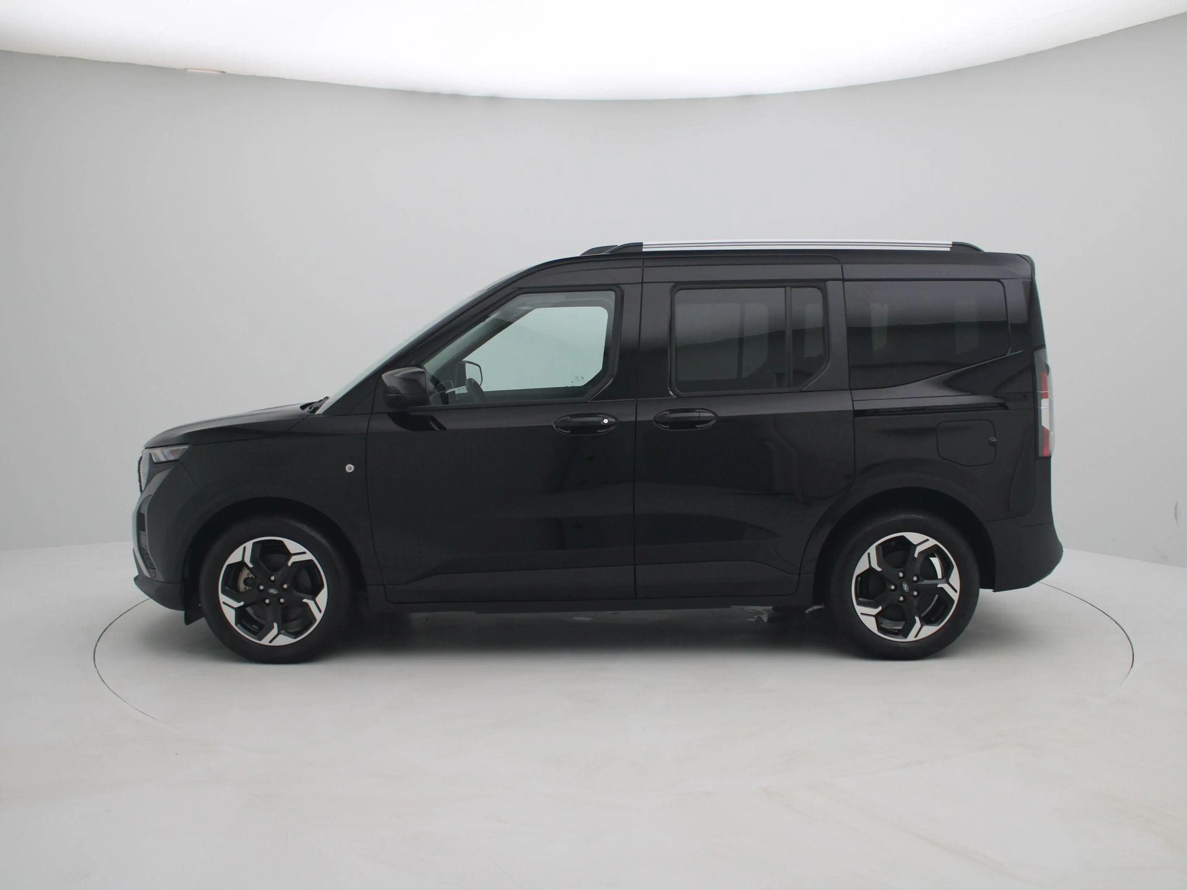 Ford Transit Courier E-Transit tourneo Titanium 46 kWh | UIT VOORRAAD L — photo 4