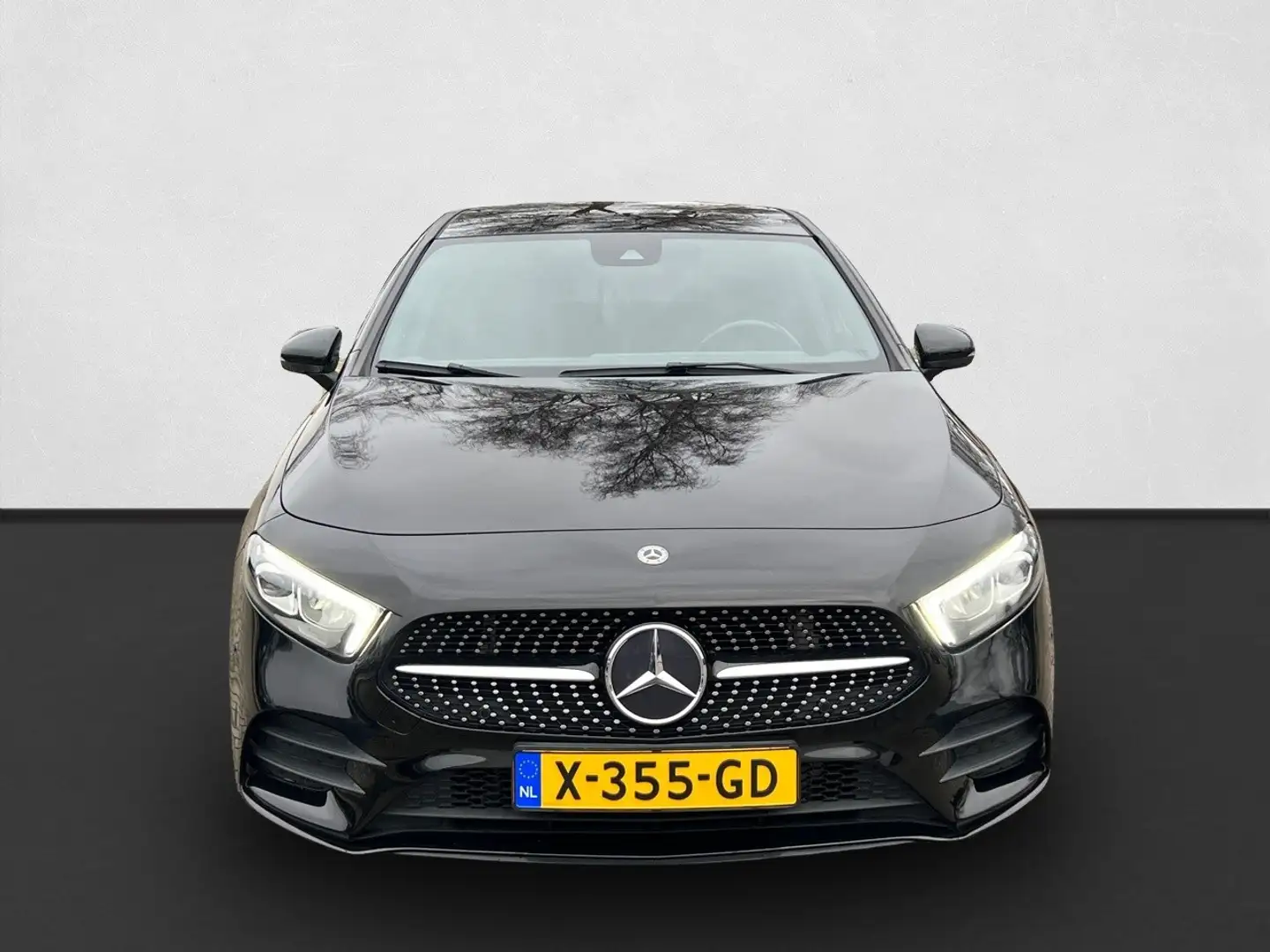 Mercedes-Benz A 200 Business Solution AMG / PANO / NAVI / WIDESCREEN / Zwart - 2