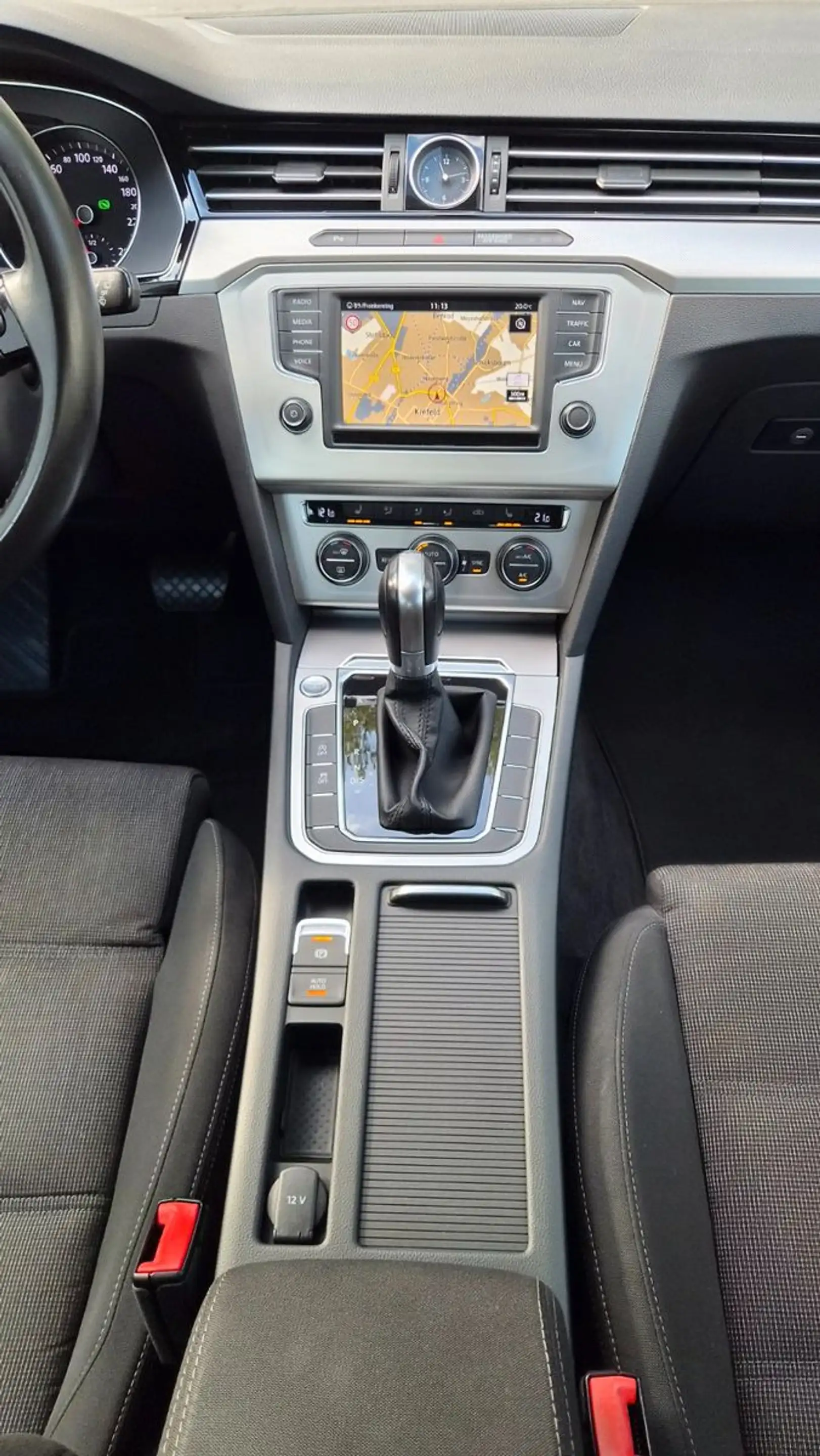 Volkswagen Passat Alltrack Passat 2.0 TDI Variant ACC+AHK+SHZ+NAVI — photo 17
