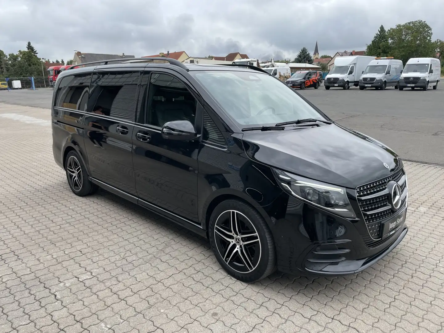 Mercedes-Benz V 220 V 220 d AVANTGARDE L AMG Night +TOPAUSSTATTUNG+ Noir - 2