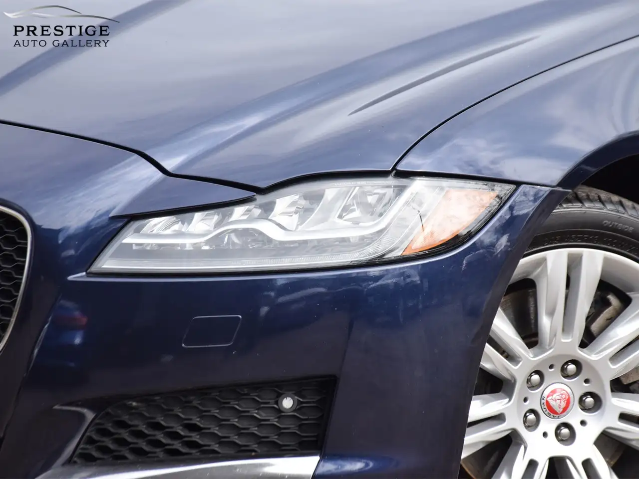 Jaguar XF снимка Jaguar XF