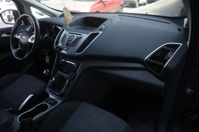 Ford C-Max view 8