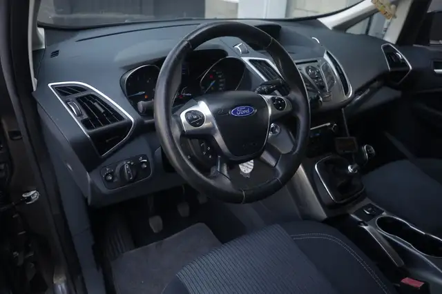 Ford C-Max view 14