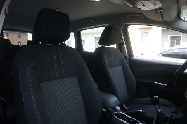 Ford C-Max view 6